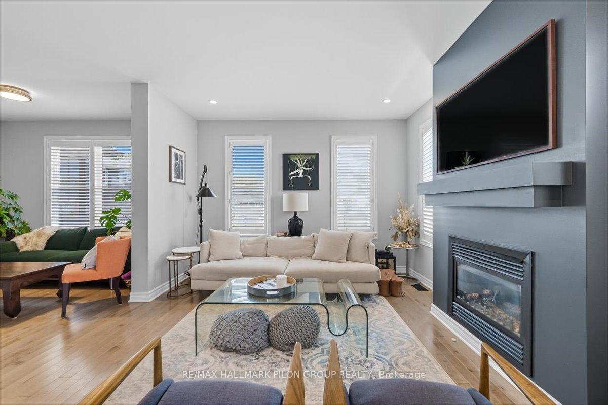 Photo 11 of 200 Enclave Walk, Ottawa, Mer Bleue/Bradley Estates/Anderson Park — HOMEH