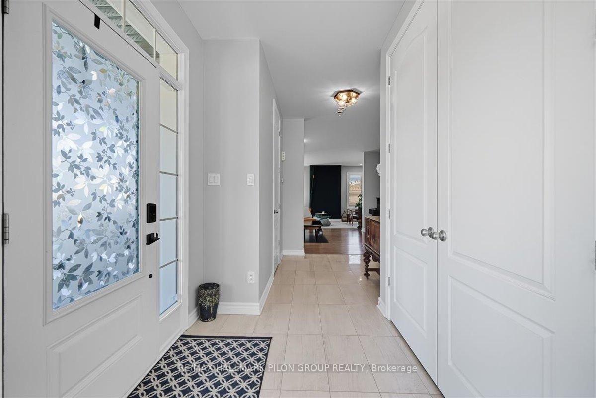 Photo 17 of 200 Enclave Walk, Ottawa, Mer Bleue/Bradley Estates/Anderson Park — HOMEH