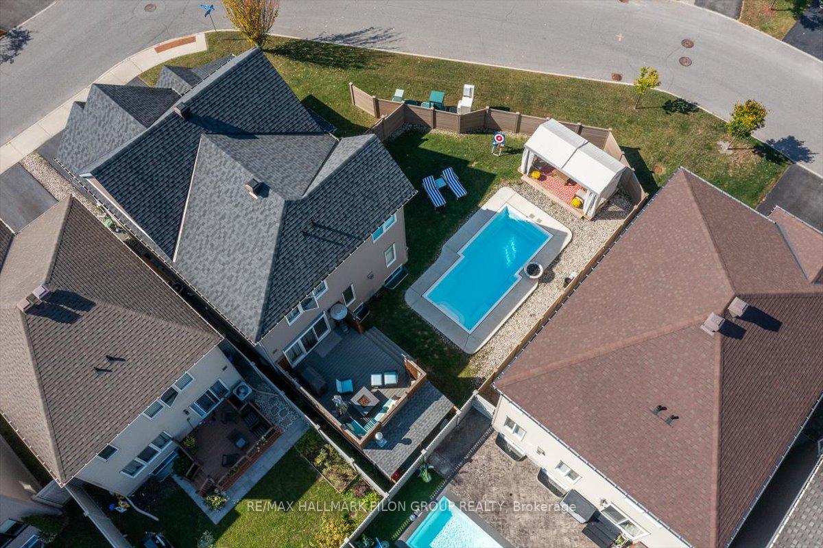 Photo 35 of 200 Enclave Walk, Ottawa, Mer Bleue/Bradley Estates/Anderson Park — HOMEH