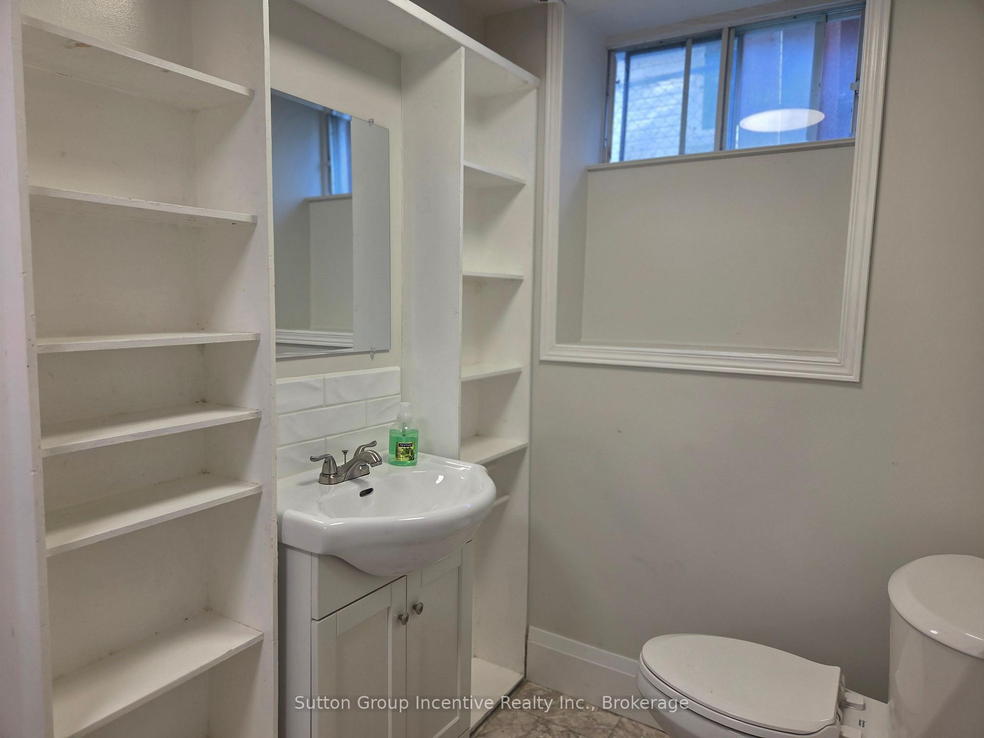 Photo 23 of 424 Raymond Avenue, Orillia — HOMEH
