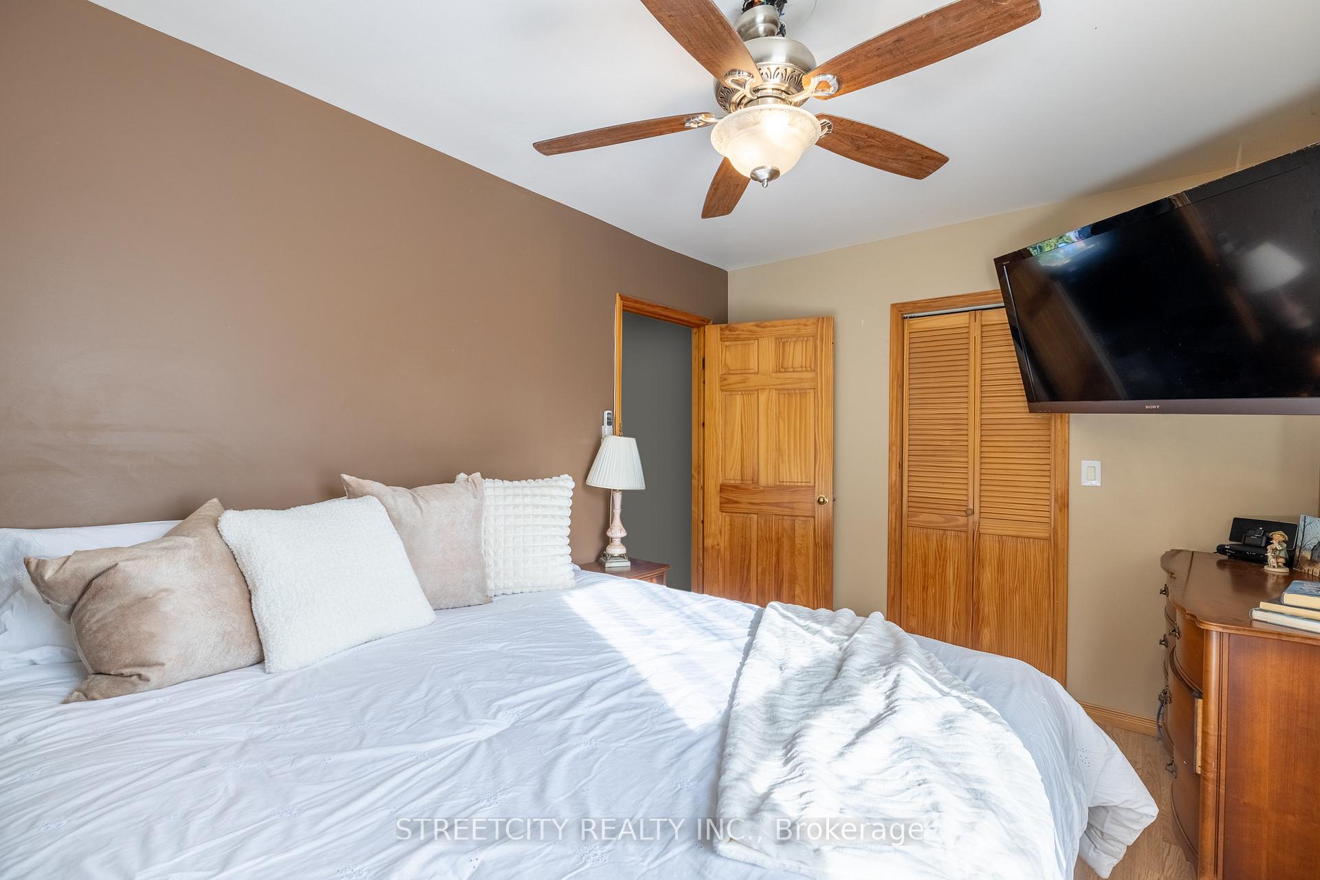 Photo 20 of 181 West Park Drive, North Middlesex, Parkhill — HOMEH