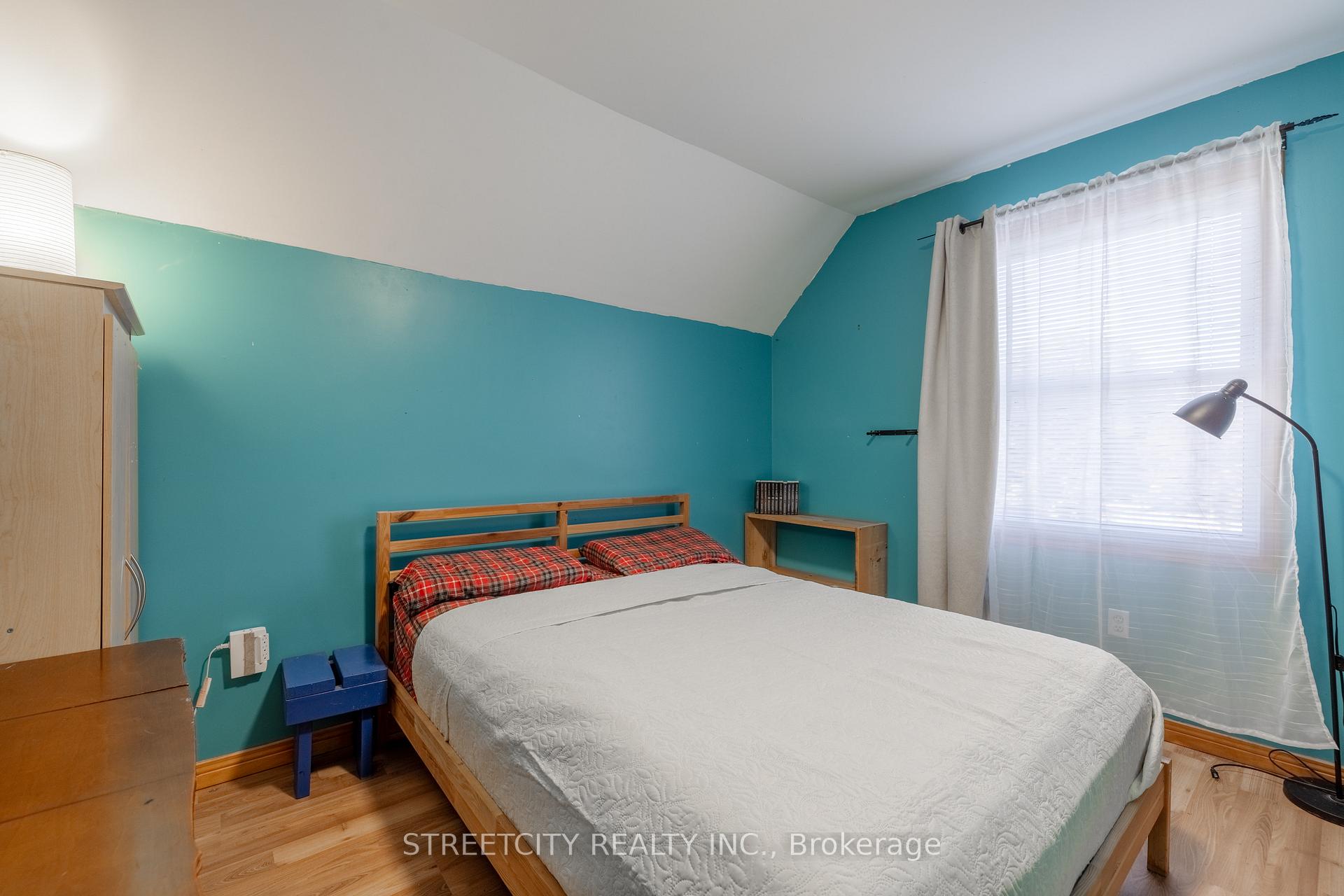 Photo 22 of 181 West Park Drive, North Middlesex, Parkhill — HOMEH