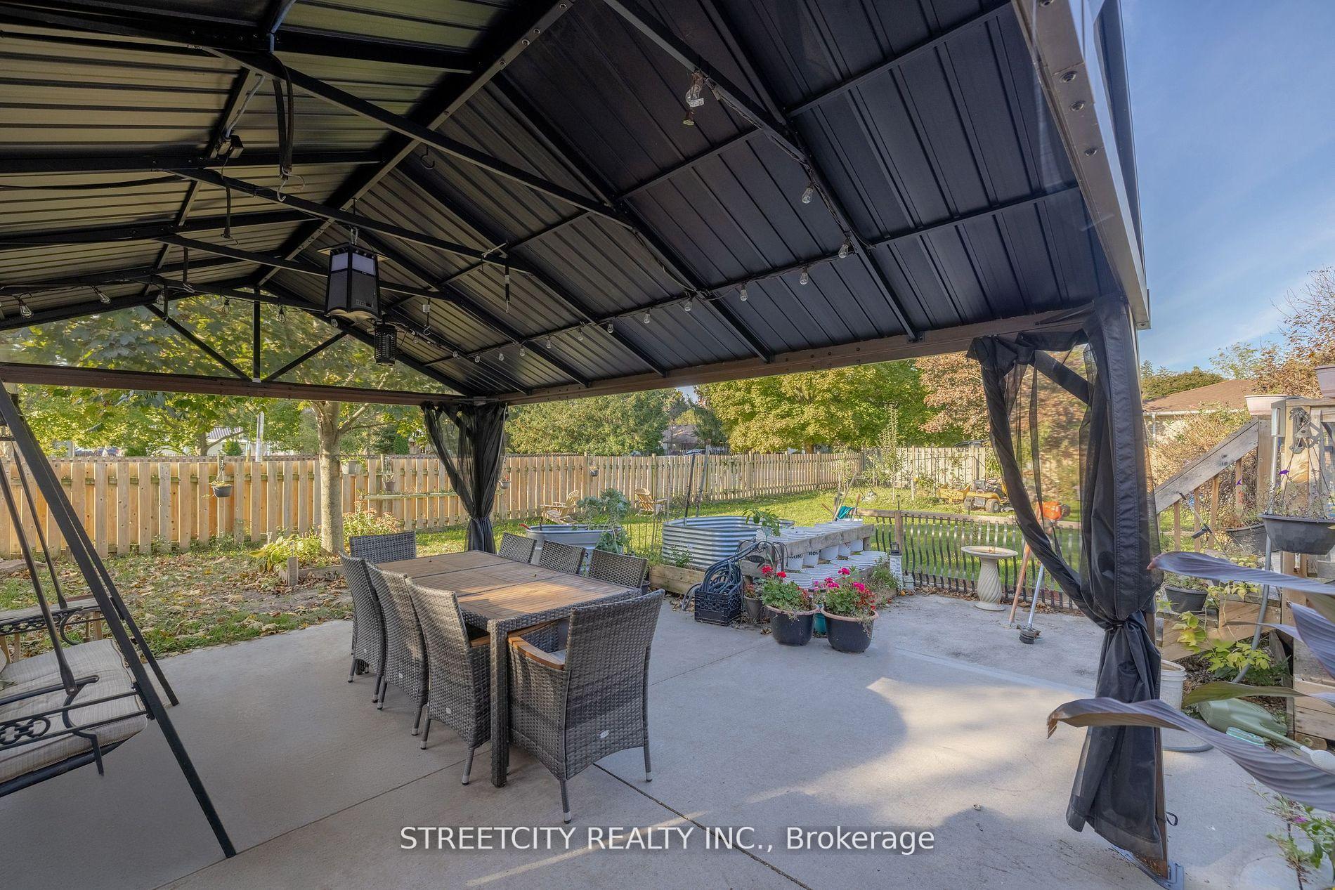 Photo 25 of 181 West Park Drive, North Middlesex, Parkhill — HOMEH