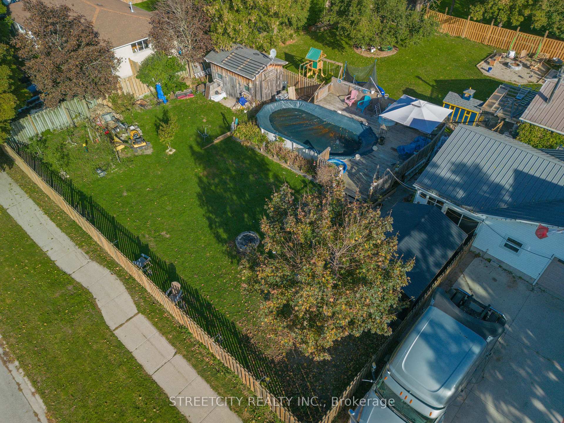 Photo 28 of 181 West Park Drive, North Middlesex, Parkhill — HOMEH