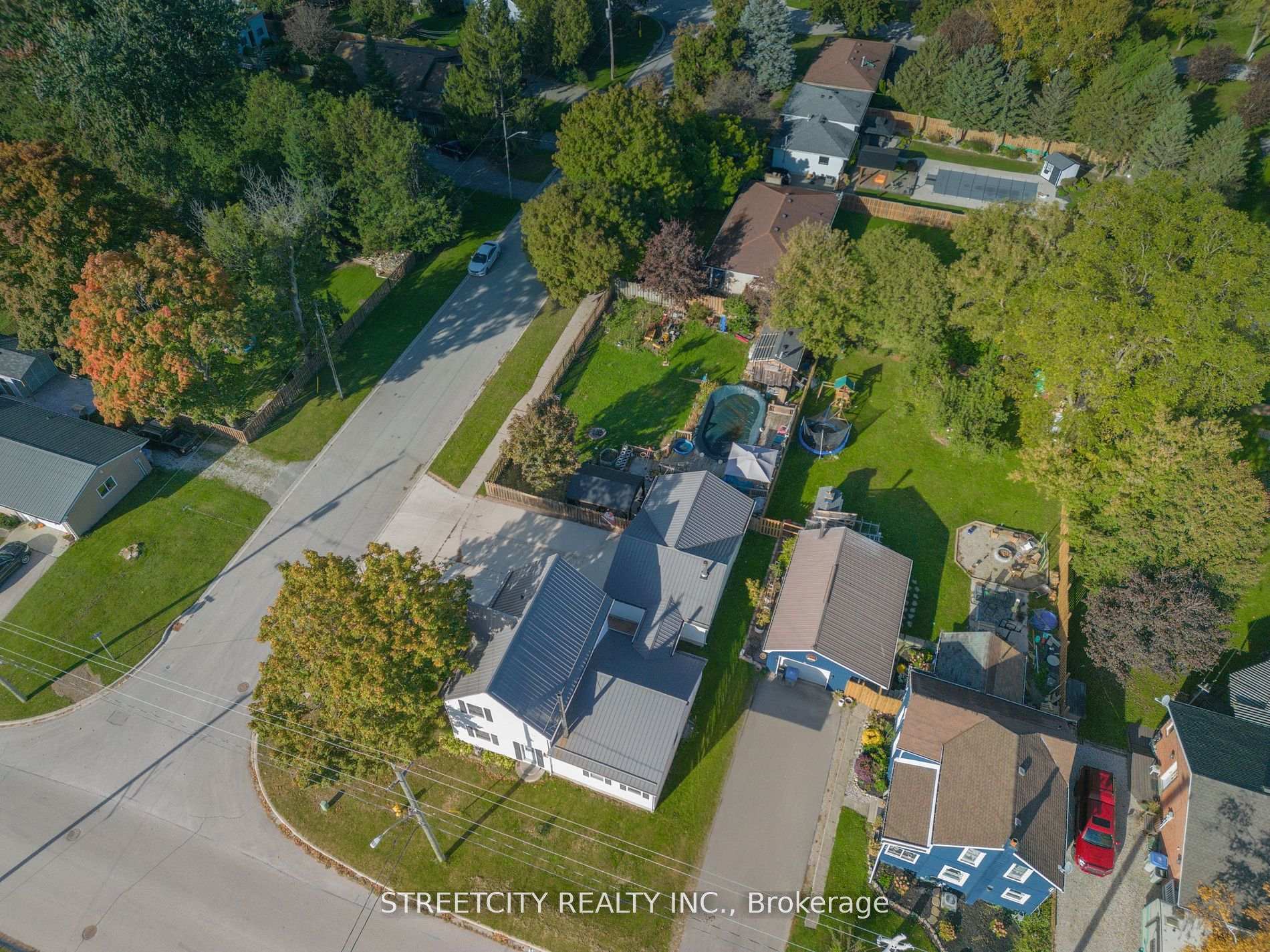 Photo 29 of 181 West Park Drive, North Middlesex, Parkhill — HOMEH