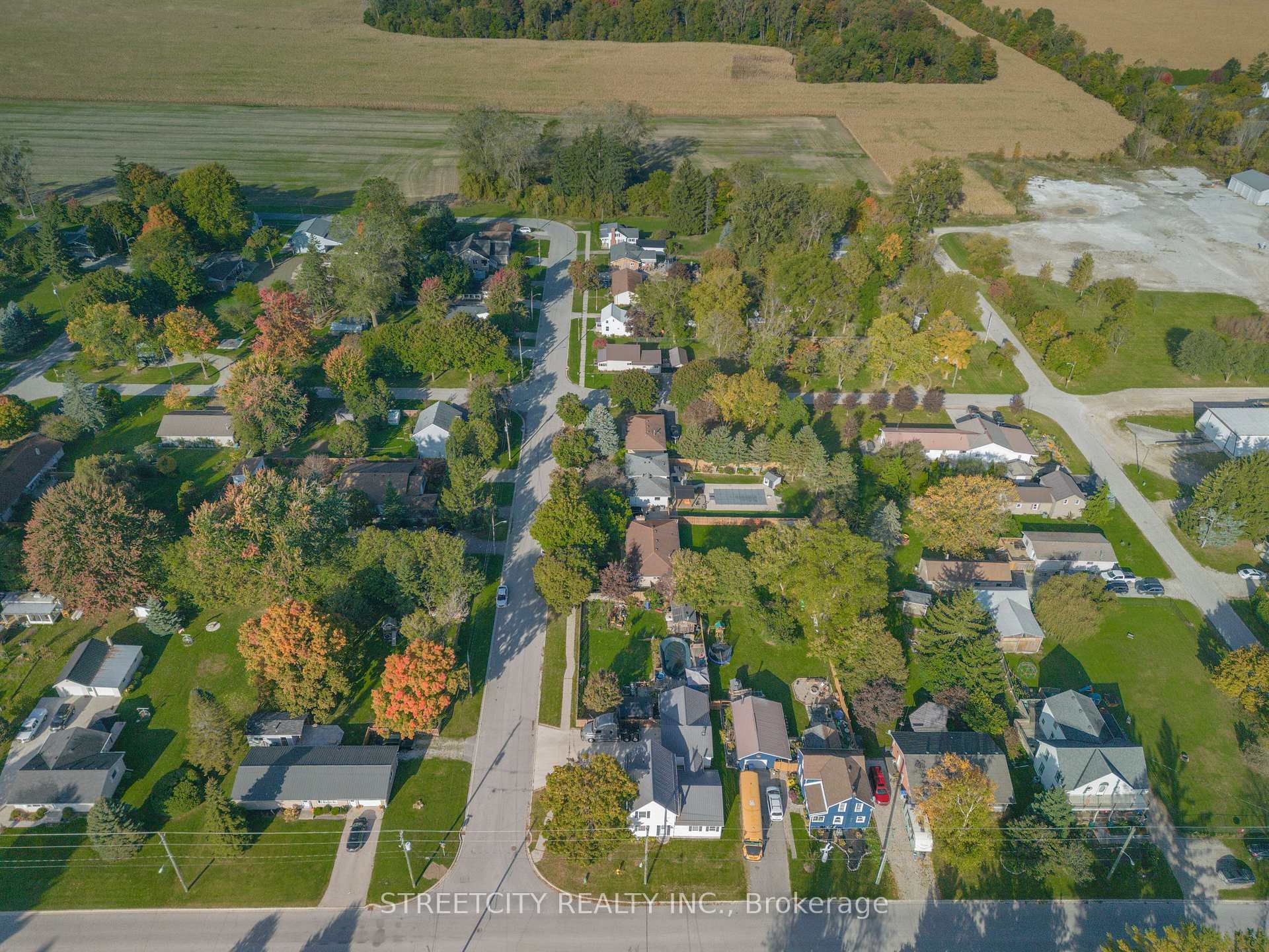Photo 31 of 181 West Park Drive, North Middlesex, Parkhill — HOMEH