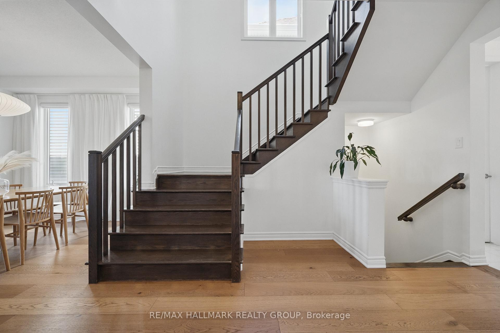 Photo 6 of 824 Henslow's Circle, Ottawa, Avalon West — HOMEH