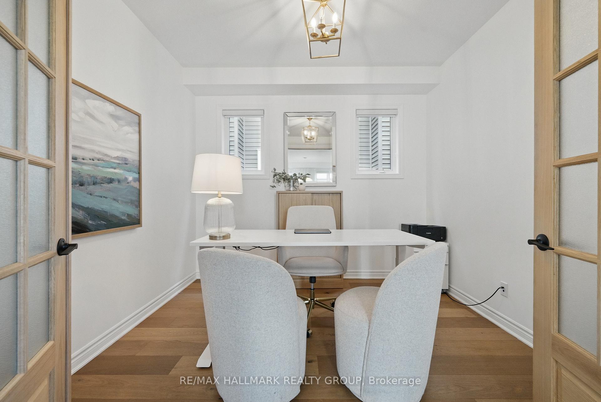 Photo 10 of 824 Henslow's Circle, Ottawa, Avalon West — HOMEH