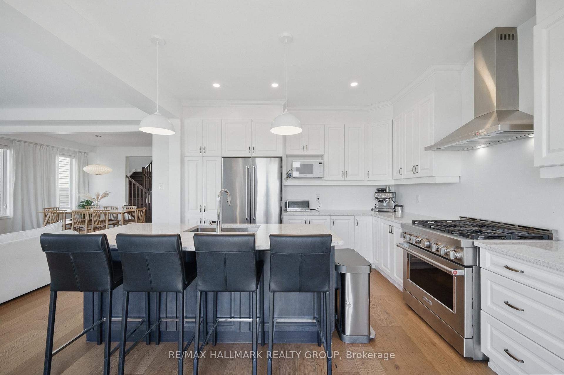 Photo 15 of 824 Henslow's Circle, Ottawa, Avalon West — HOMEH