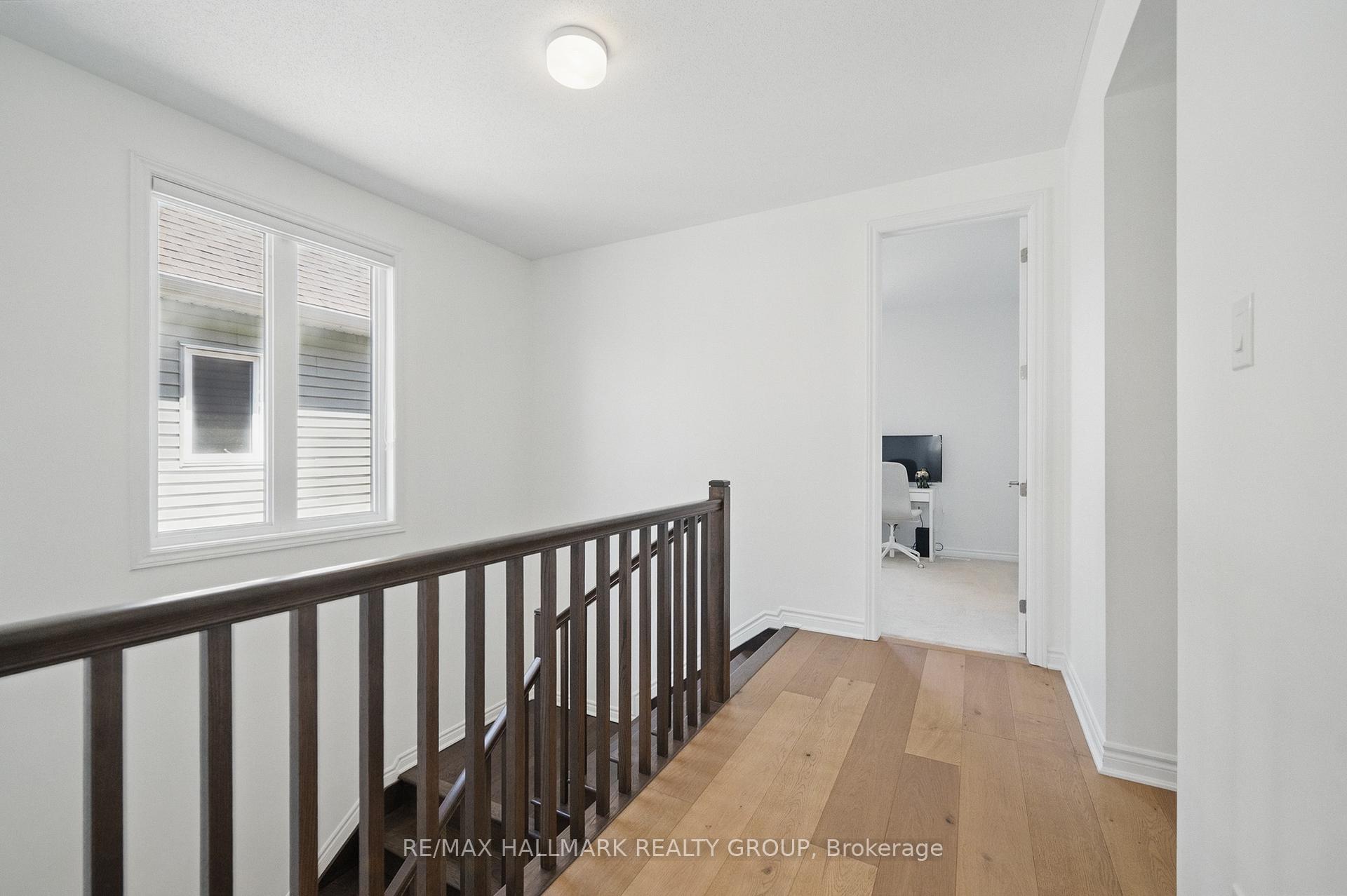 Photo 26 of 824 Henslow's Circle, Ottawa, Avalon West — HOMEH