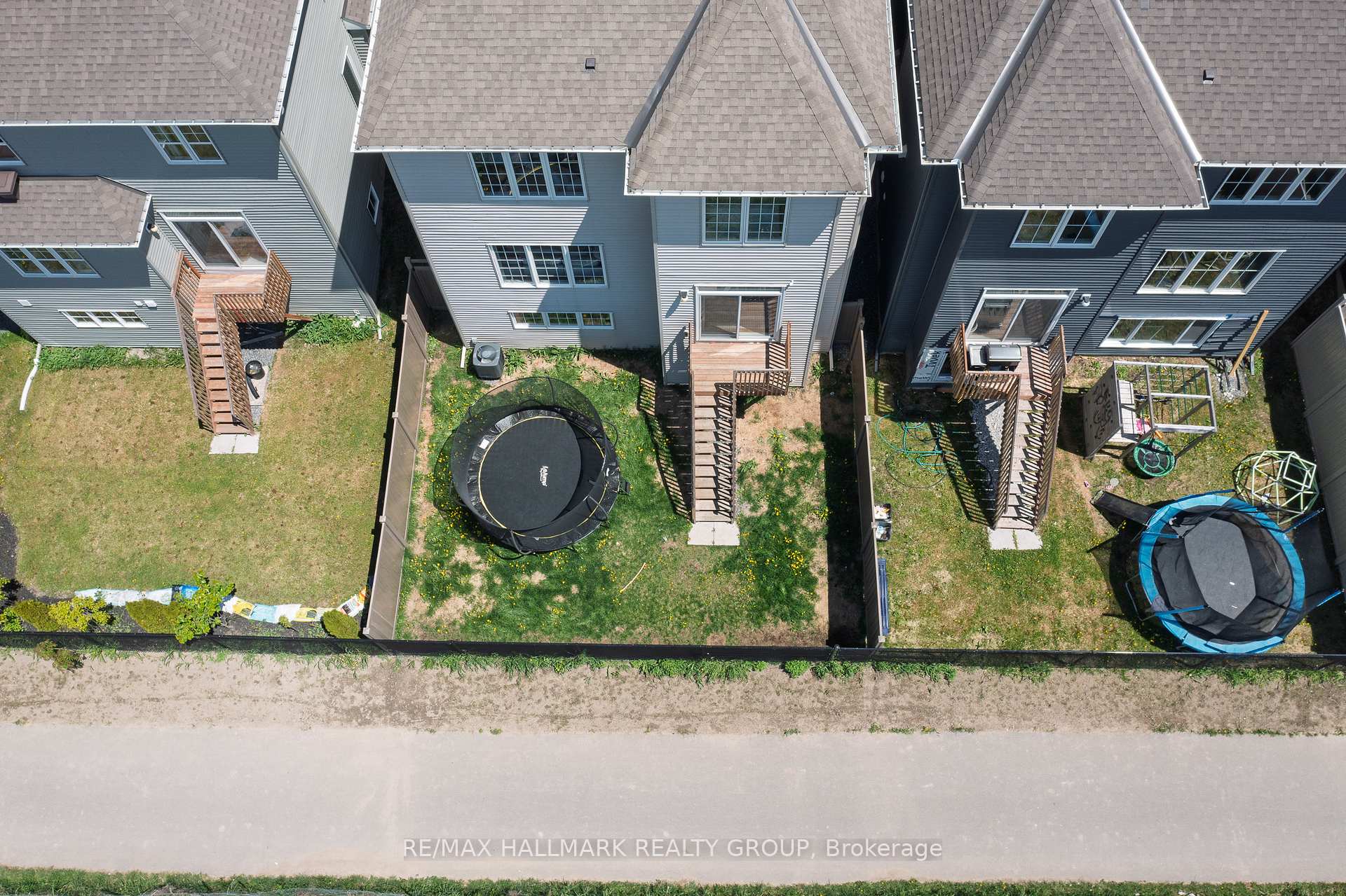 Photo 38 of 824 Henslow's Circle, Ottawa, Avalon West — HOMEH