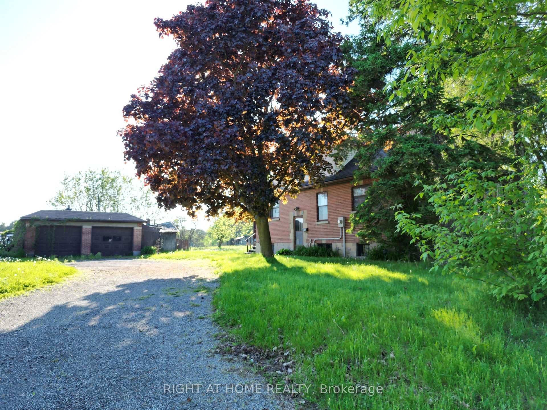 Photo 3 of 1300 Northbrook Street, Oshawa, Centennial — HOMEH