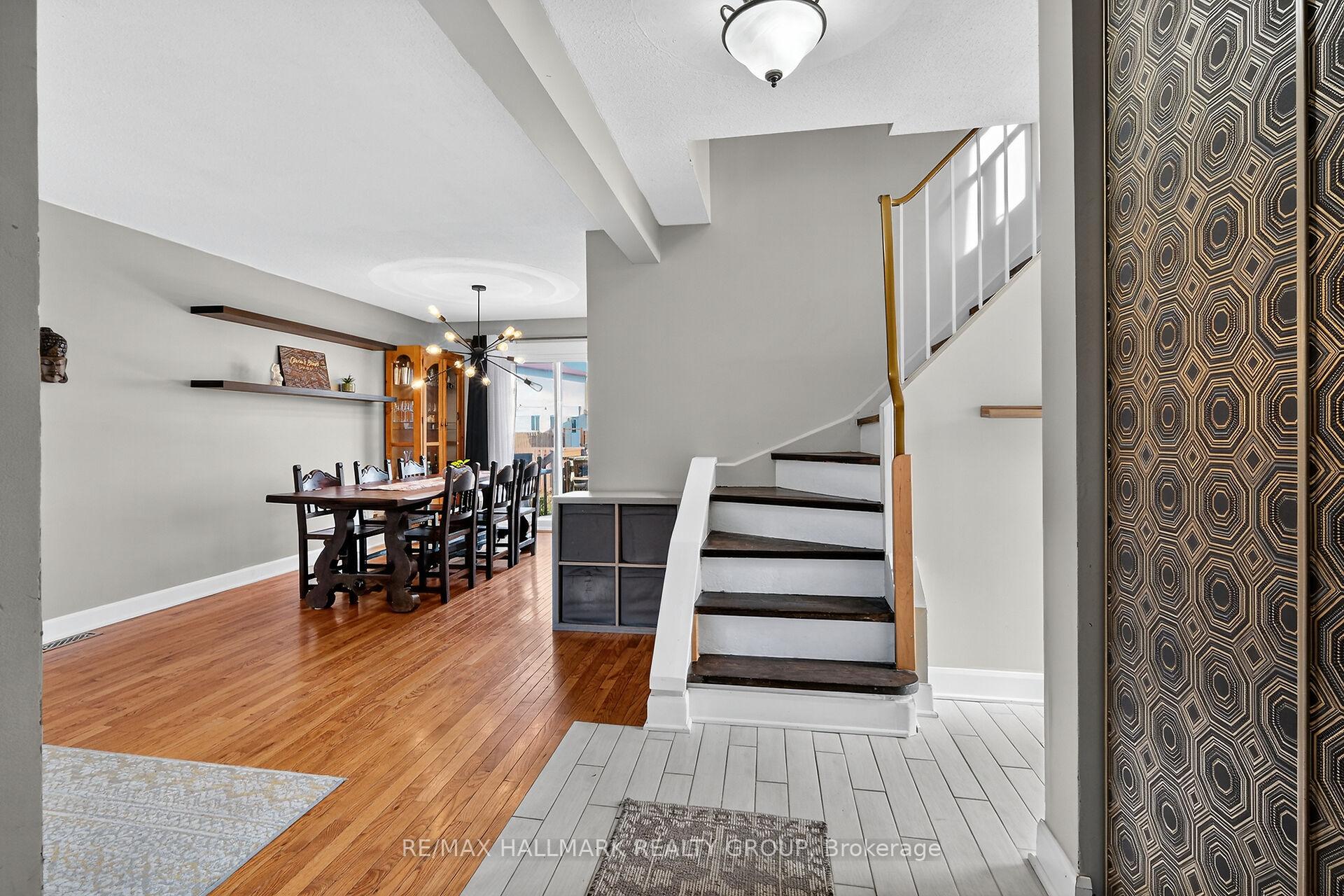 Photo 4 of 1821 Brousseau Crescent, Ottawa, Chateauneuf — HOMEH