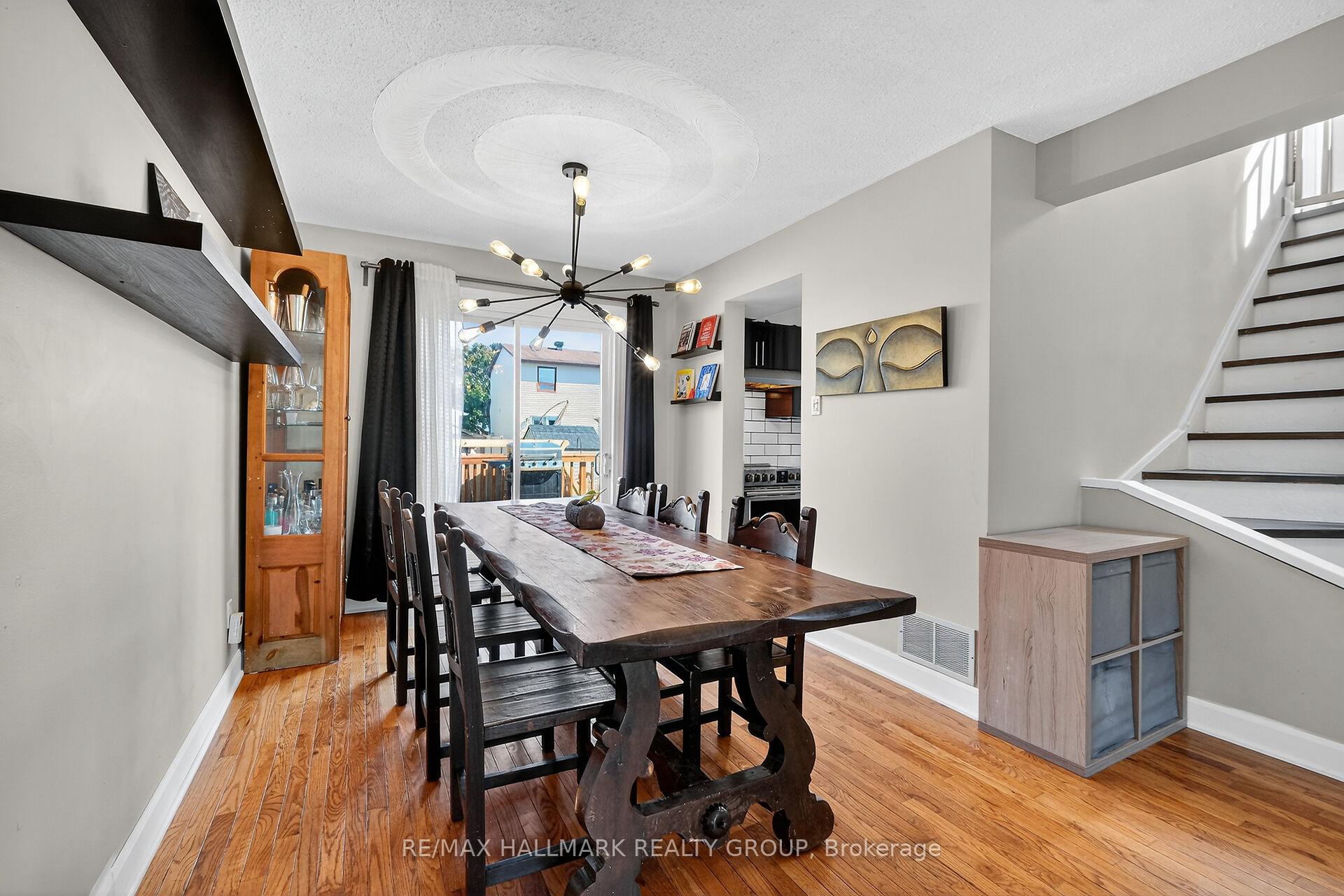 Photo 10 of 1821 Brousseau Crescent, Ottawa, Chateauneuf — HOMEH