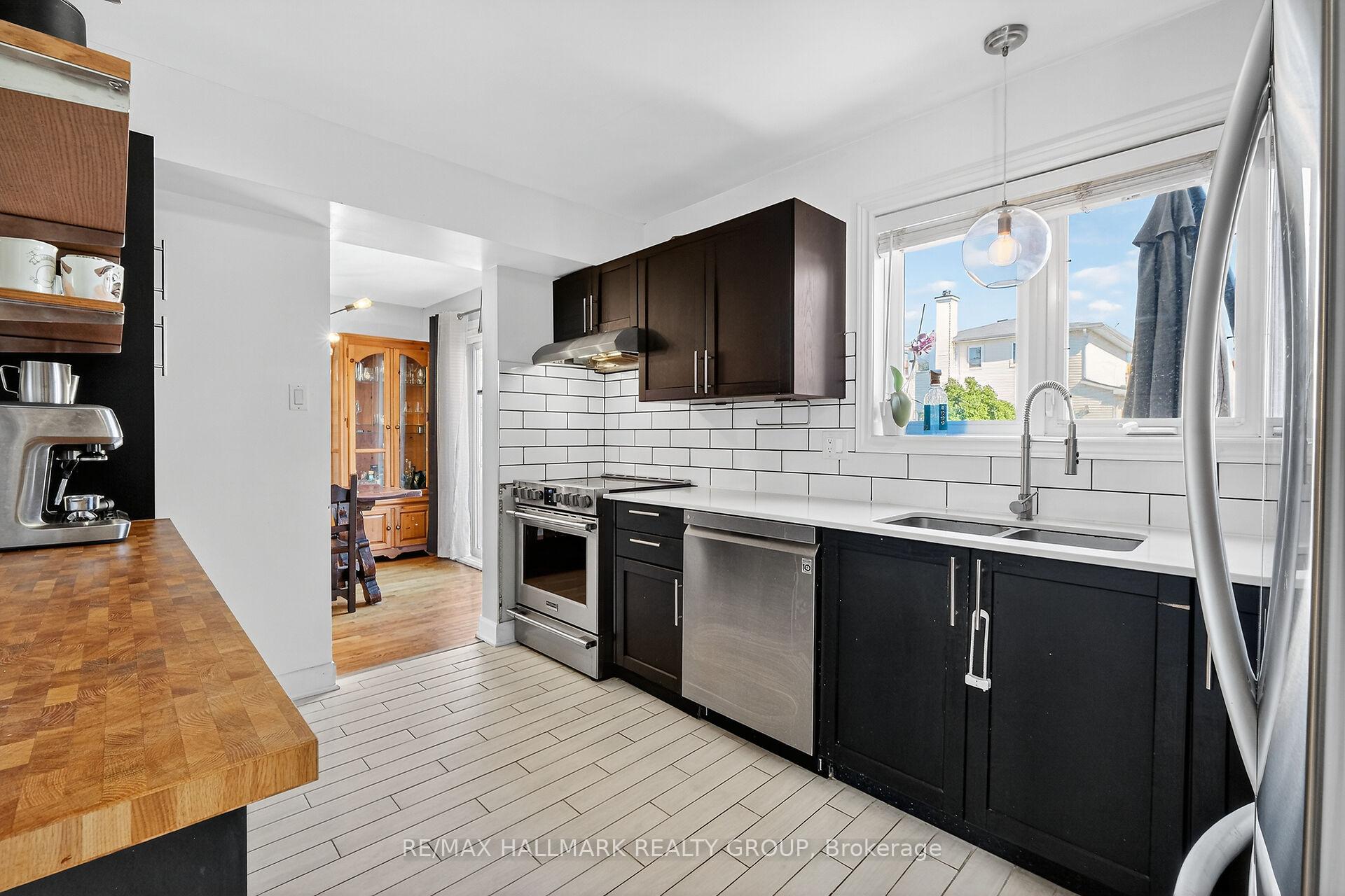 Photo 12 of 1821 Brousseau Crescent, Ottawa, Chateauneuf — HOMEH