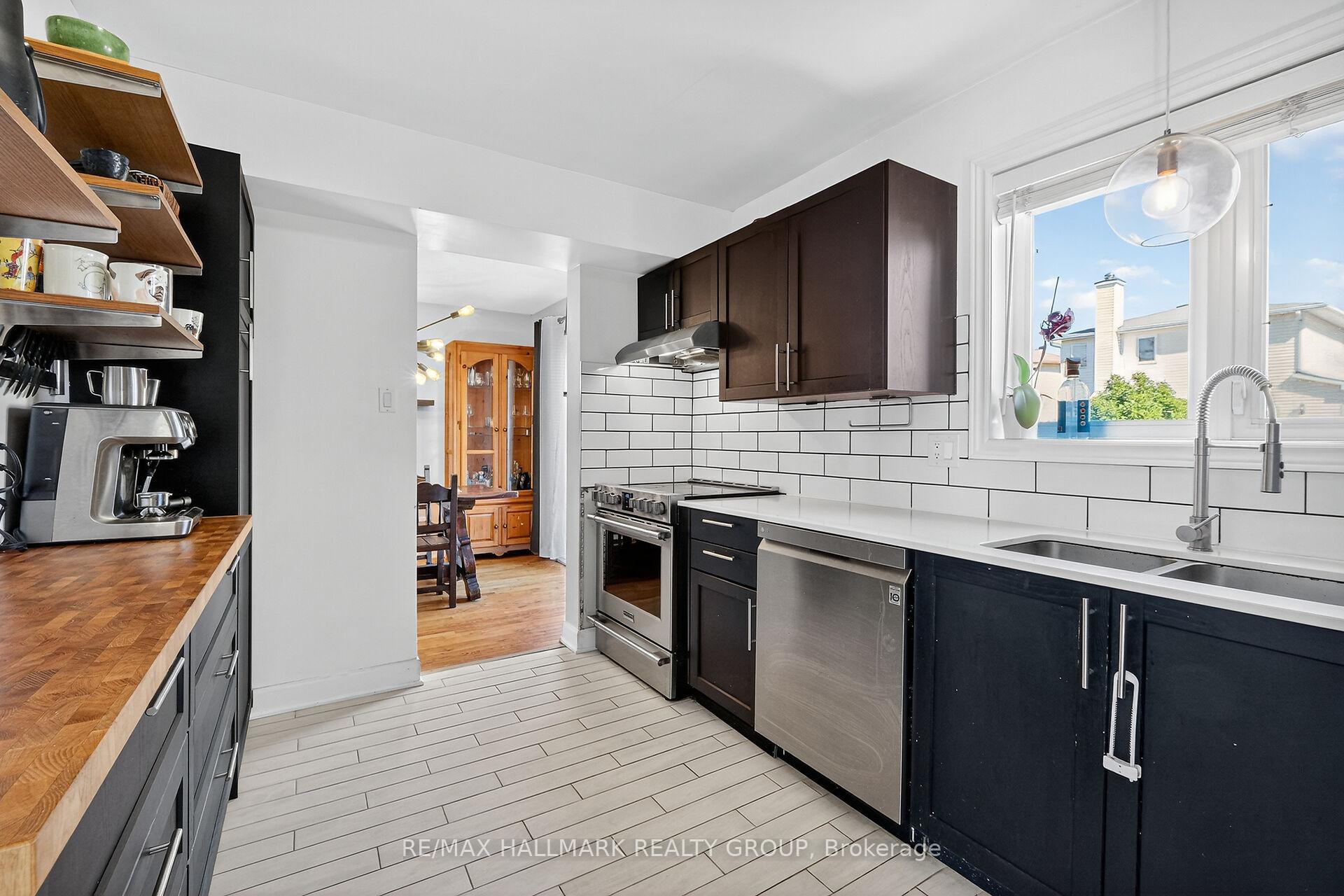 Photo 13 of 1821 Brousseau Crescent, Ottawa, Chateauneuf — HOMEH