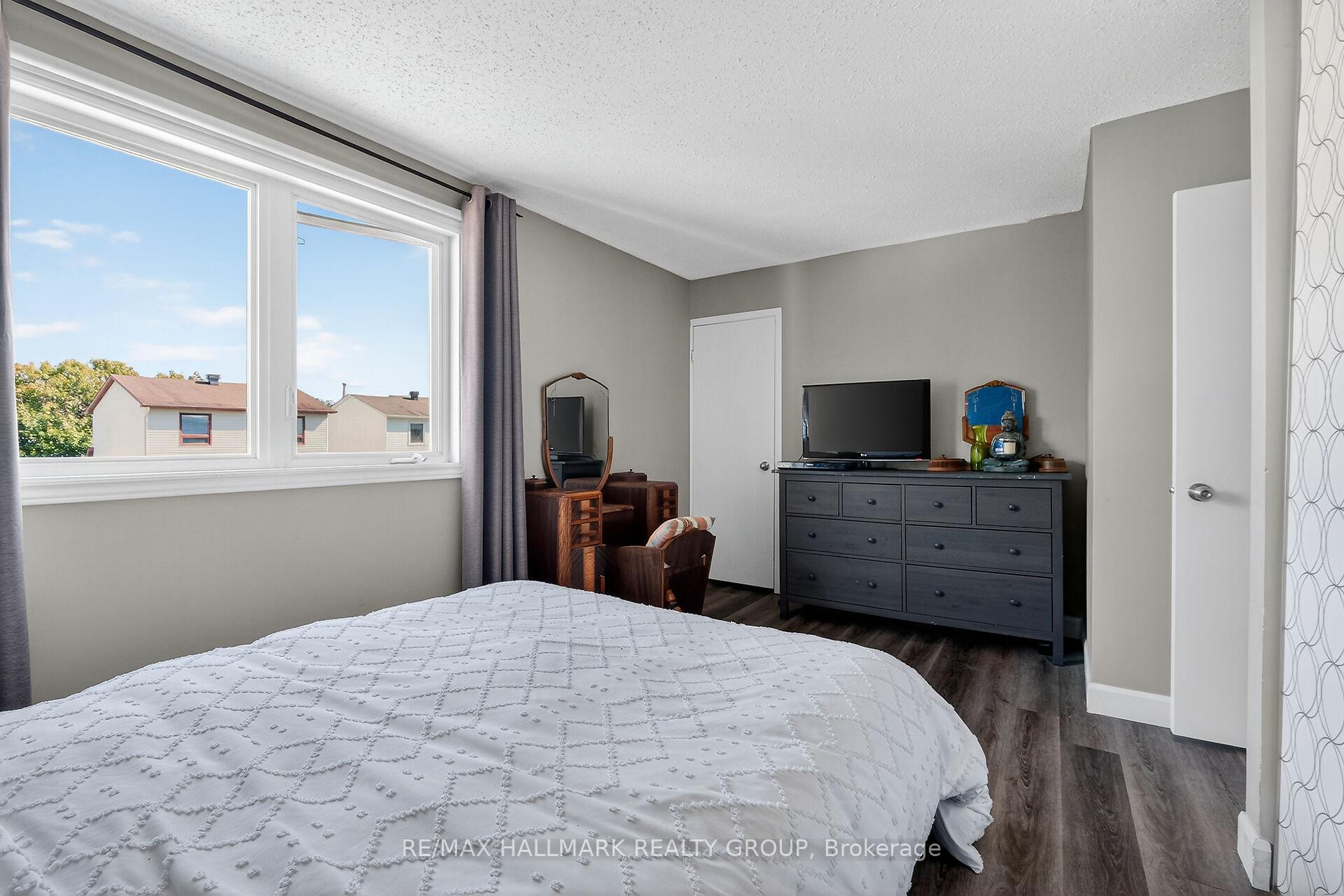 Photo 24 of 1821 Brousseau Crescent, Ottawa, Chateauneuf — HOMEH