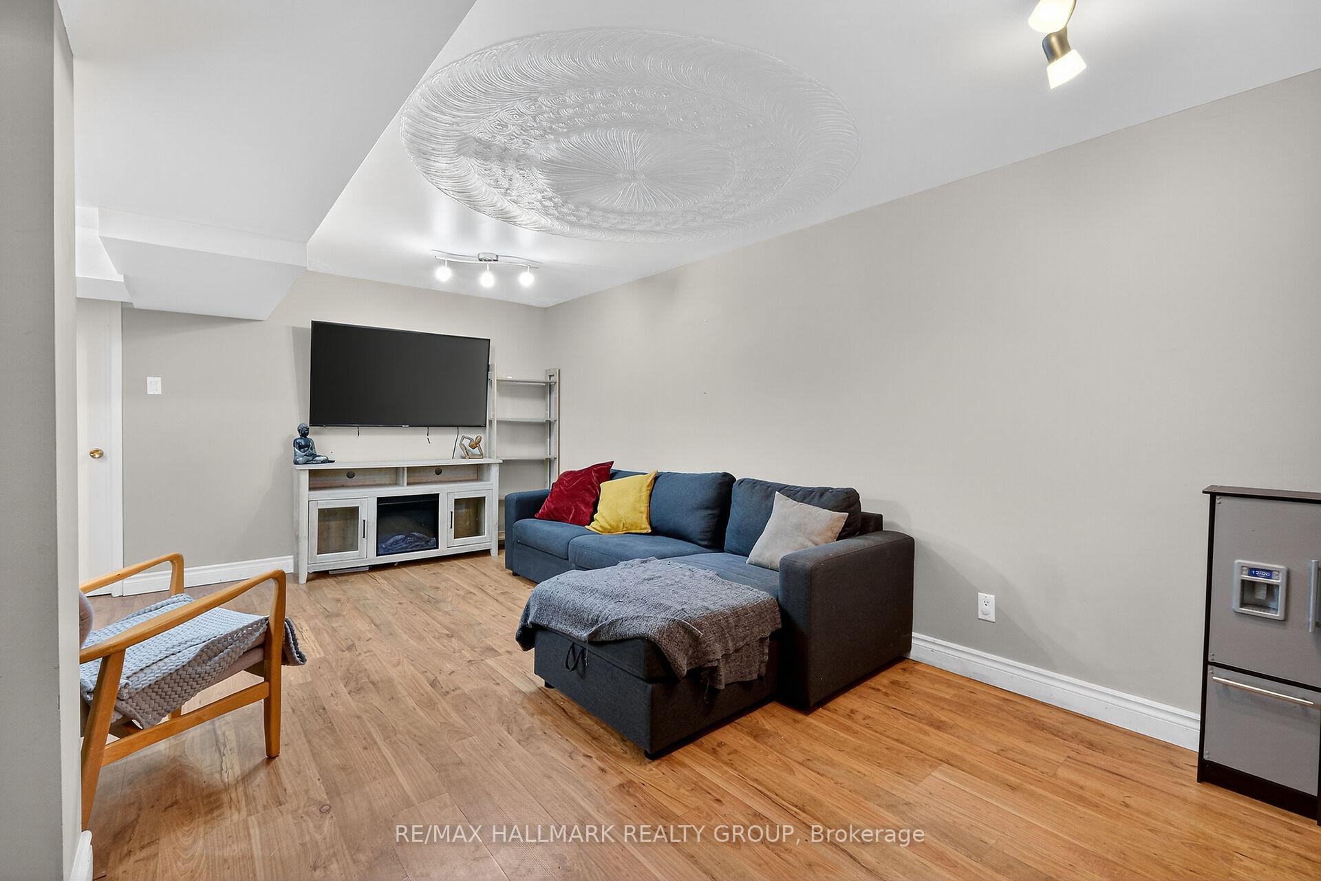 Photo 32 of 1821 Brousseau Crescent, Ottawa, Chateauneuf — HOMEH