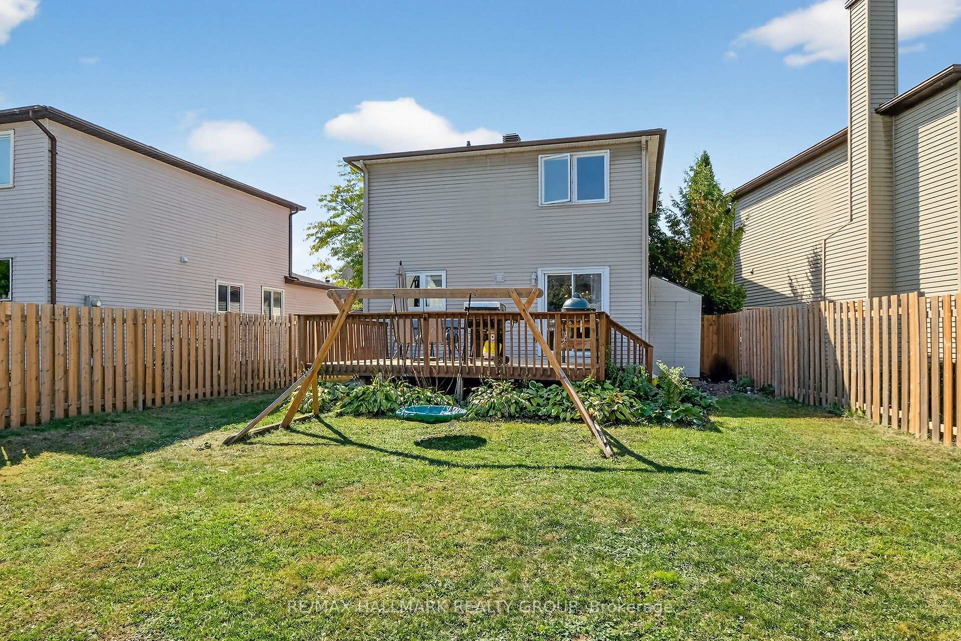 Photo 35 of 1821 Brousseau Crescent, Ottawa, Chateauneuf — HOMEH