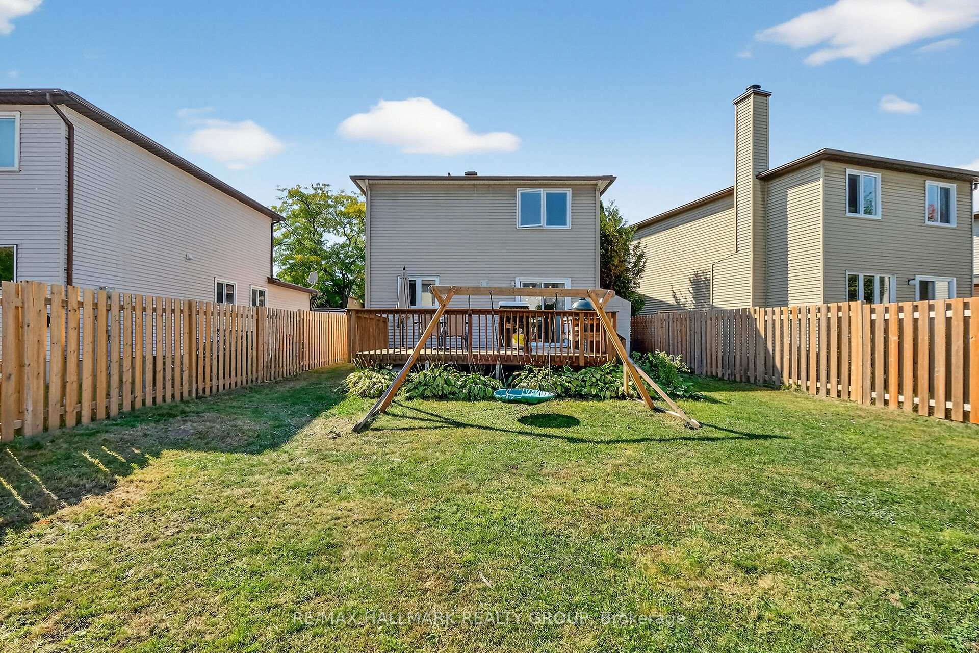 Photo 36 of 1821 Brousseau Crescent, Ottawa, Chateauneuf — HOMEH