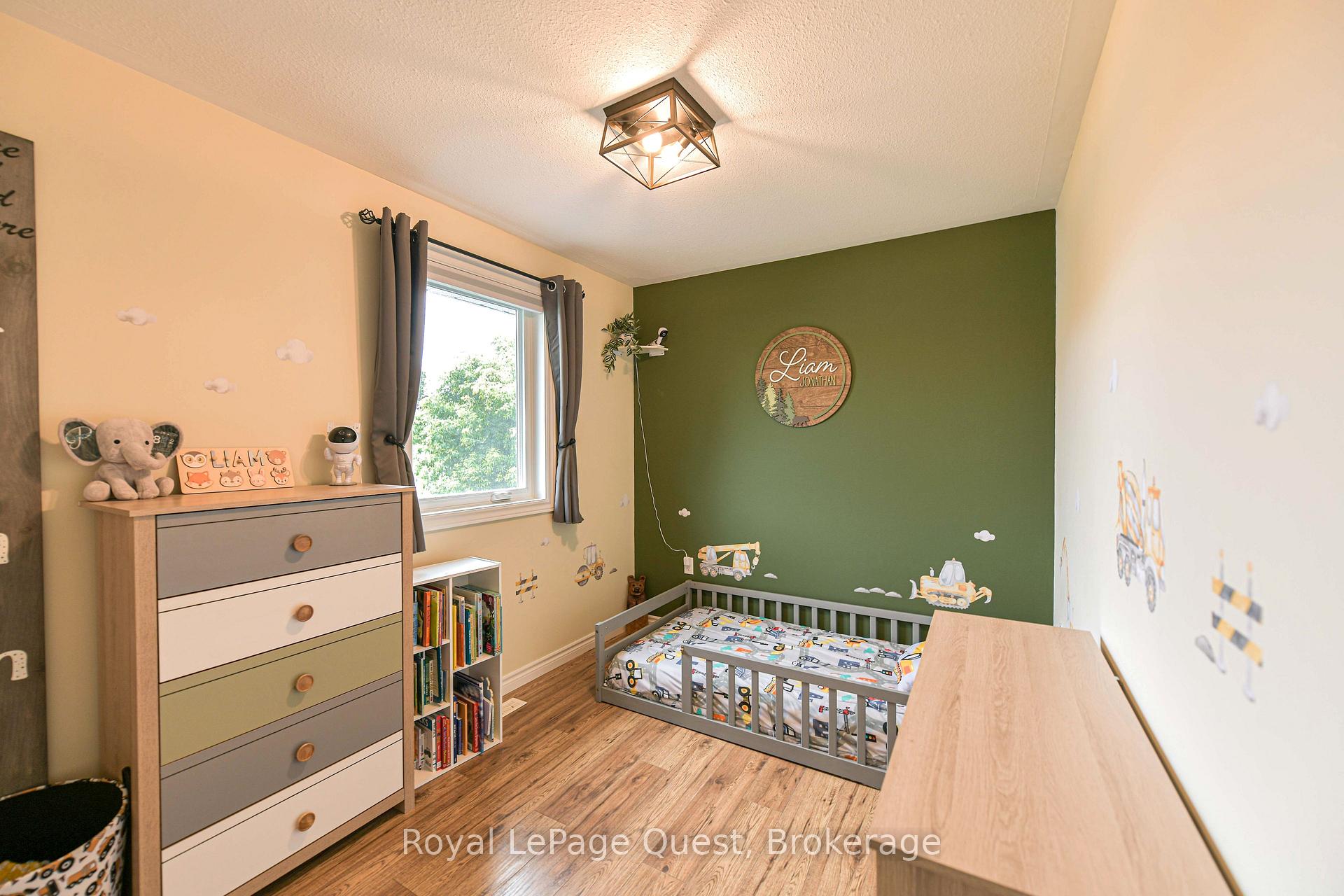 Photo 12 of 46 Courtney Crescent, Orillia — HOMEH
