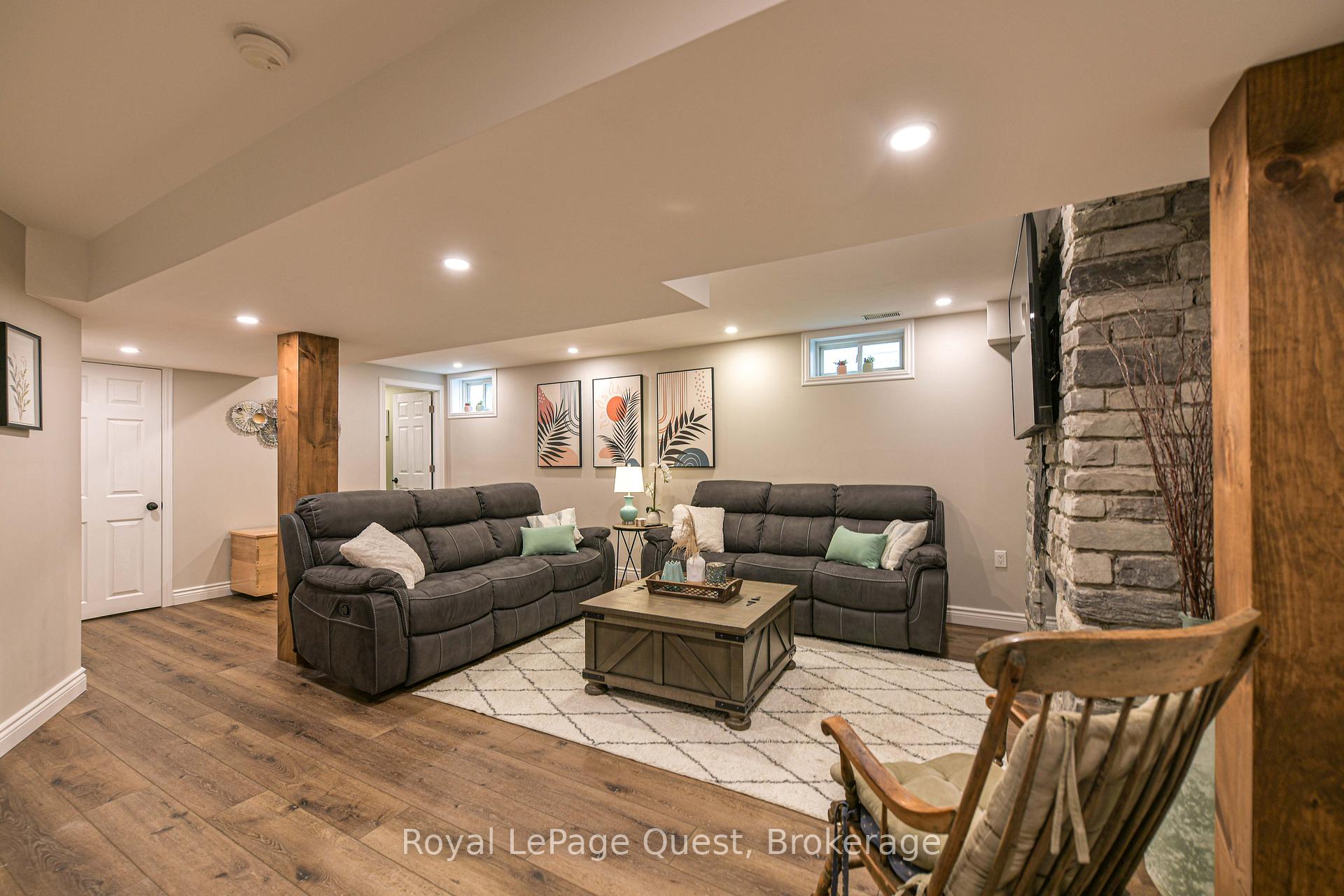 Photo 15 of 46 Courtney Crescent, Orillia — HOMEH