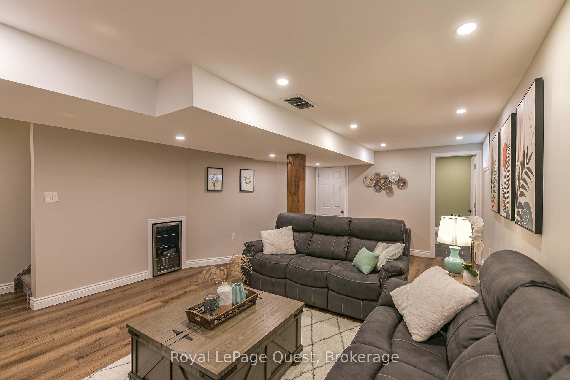Photo 17 of 46 Courtney Crescent, Orillia — HOMEH