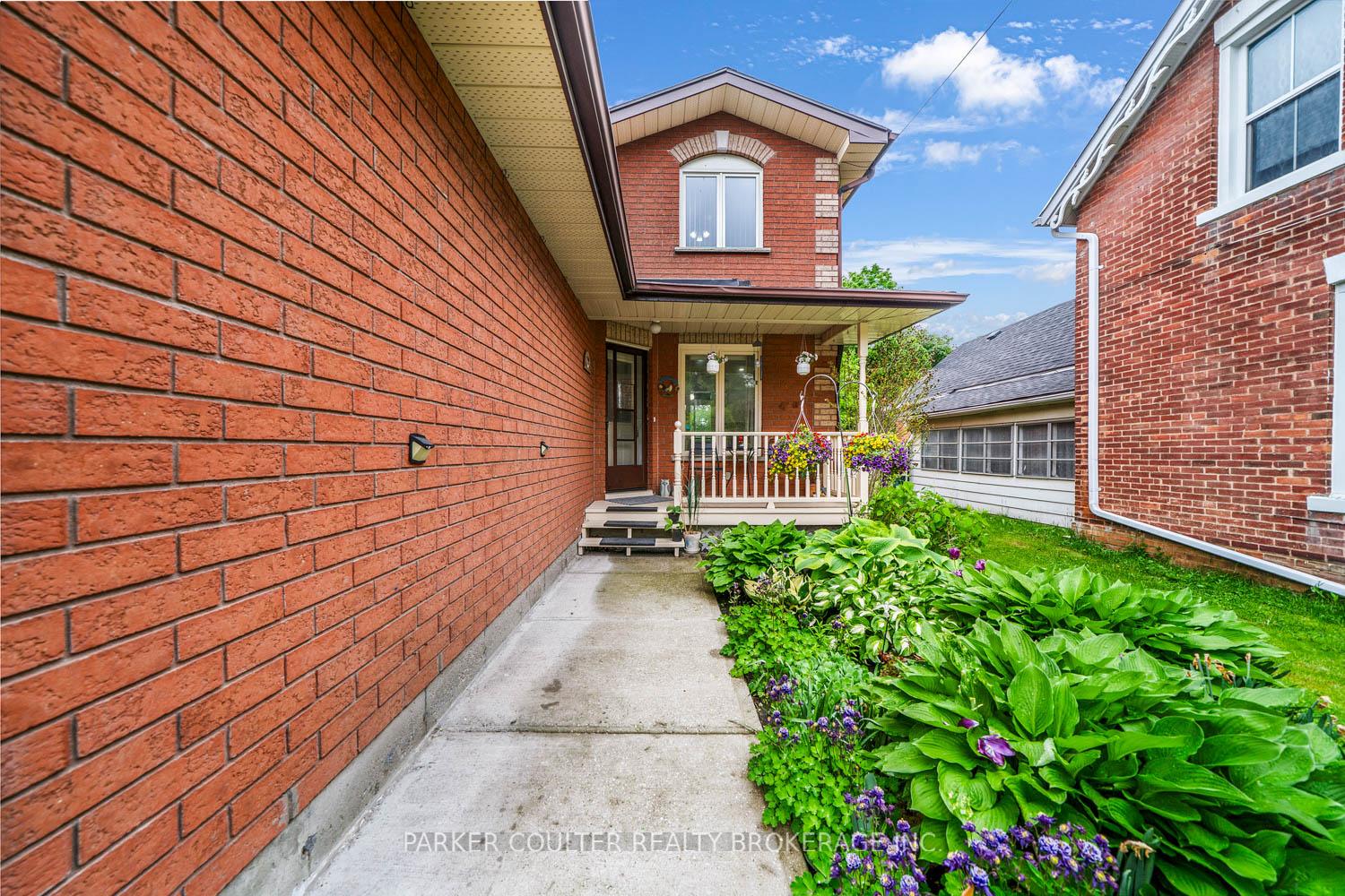 Photo 2 of 135 Victoria Street E, New Tecumseth, Alliston — HOMEH