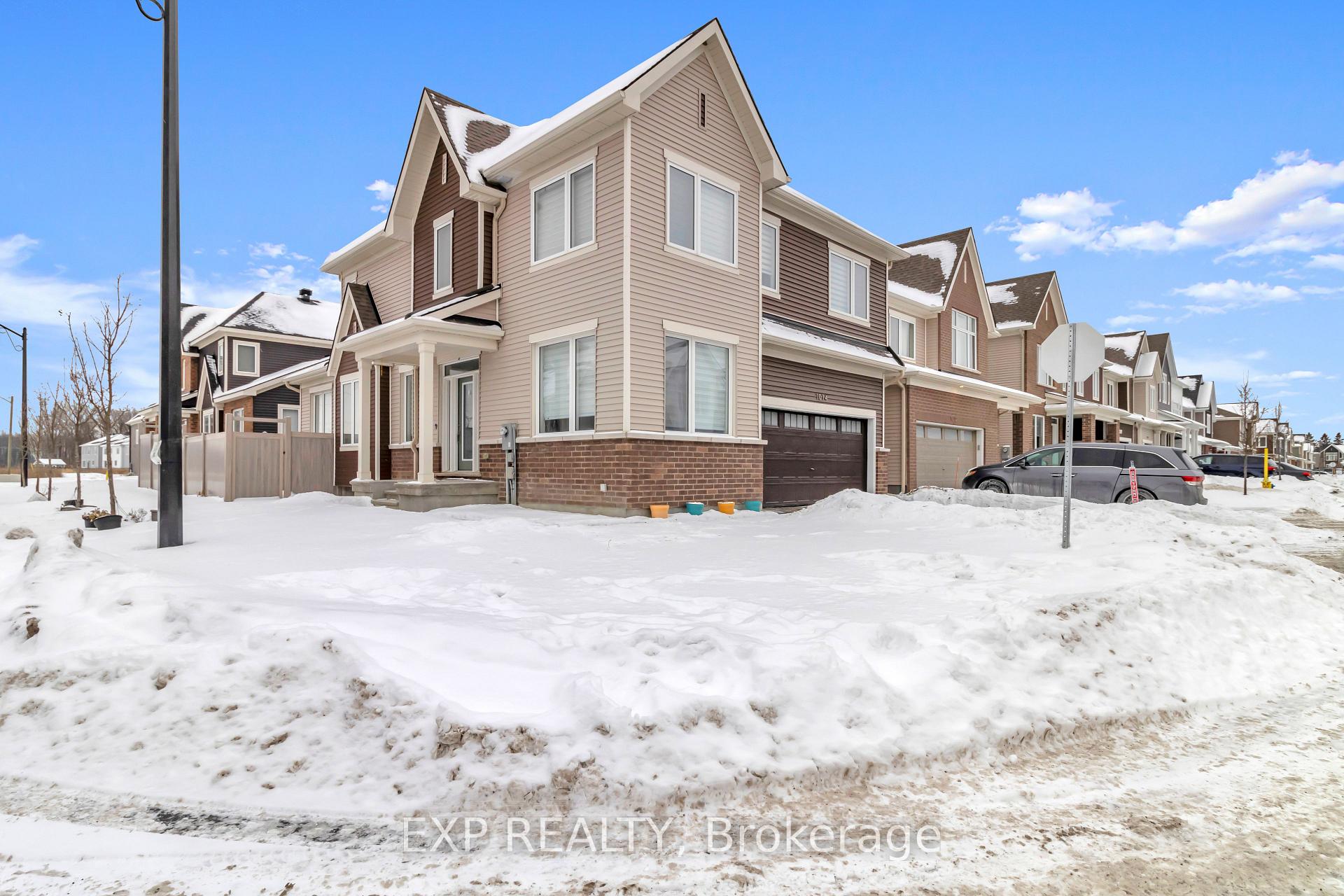 Photo 3 of 1014 Carden Lane, Ottawa, Chapel Hill South - Orleans Village — HOMEH
