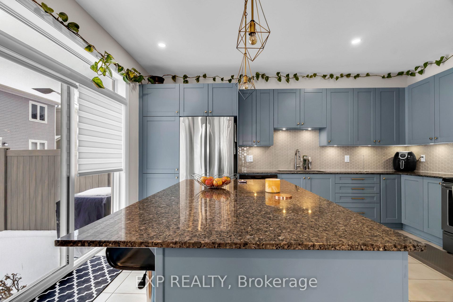 Photo 11 of 1014 Carden Lane, Ottawa, Chapel Hill South - Orleans Village — HOMEH