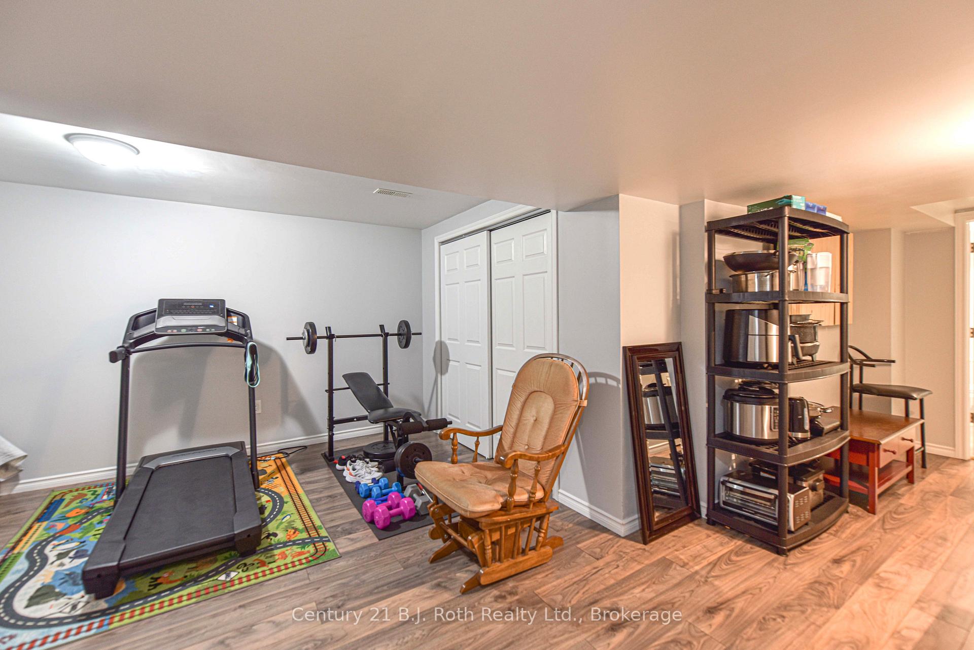 Photo 4 of 36 Michelle Drive, Orillia — HOMEH