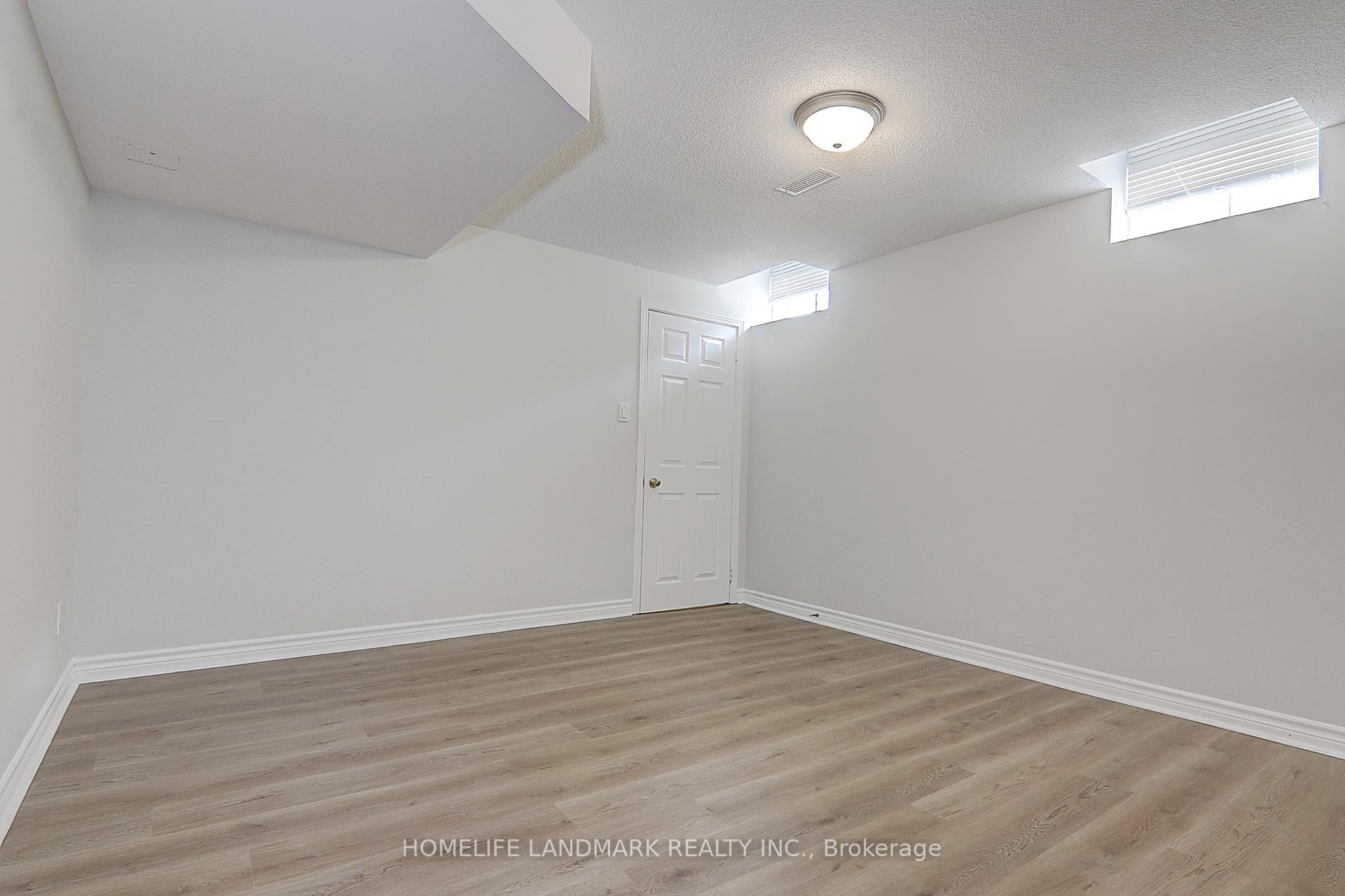 Photo 8 of Unit Basmnt, 100 Starhill Crescent, Markham, Cachet — HOMEH