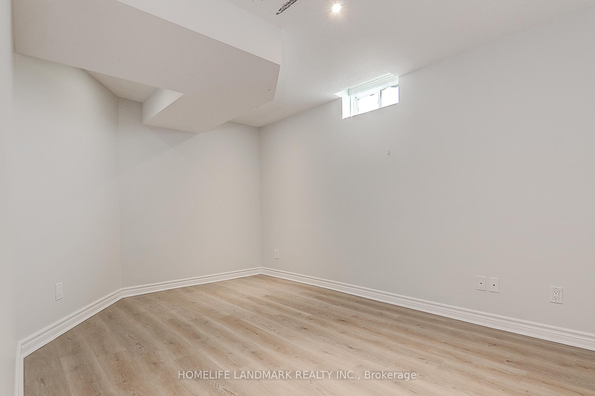 Photo 9 of Unit Basmnt, 100 Starhill Crescent, Markham, Cachet — HOMEH
