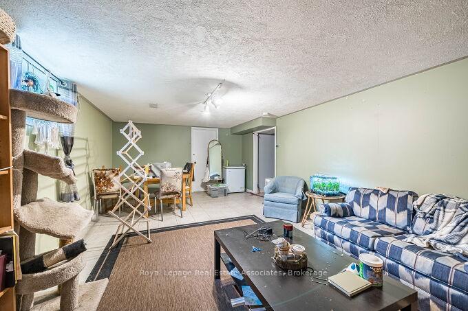 Photo 30 of 136 Patterson Street N, New Tecumseth, Beeton — HOMEH