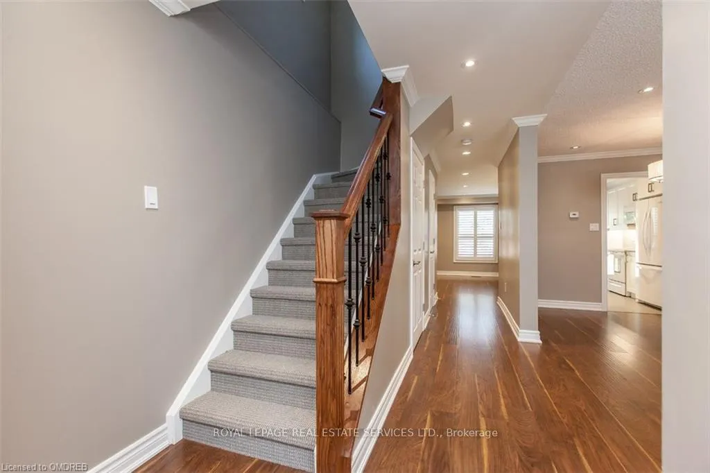 Photo 2 of 237 Ross Lane, Oakville, River Oaks — HOMEH