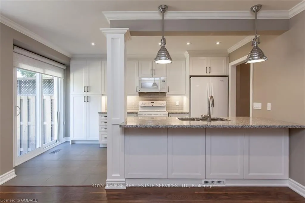 Photo 9 of 237 Ross Lane, Oakville, River Oaks — HOMEH