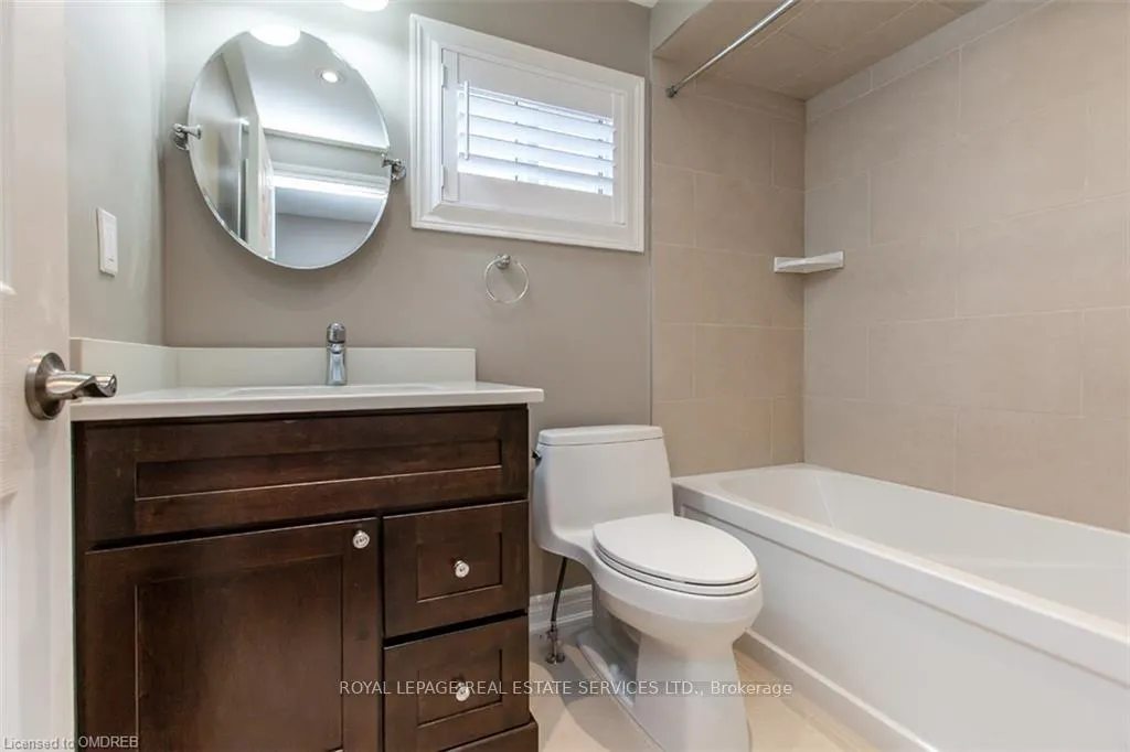 Photo 15 of 237 Ross Lane, Oakville, River Oaks — HOMEH