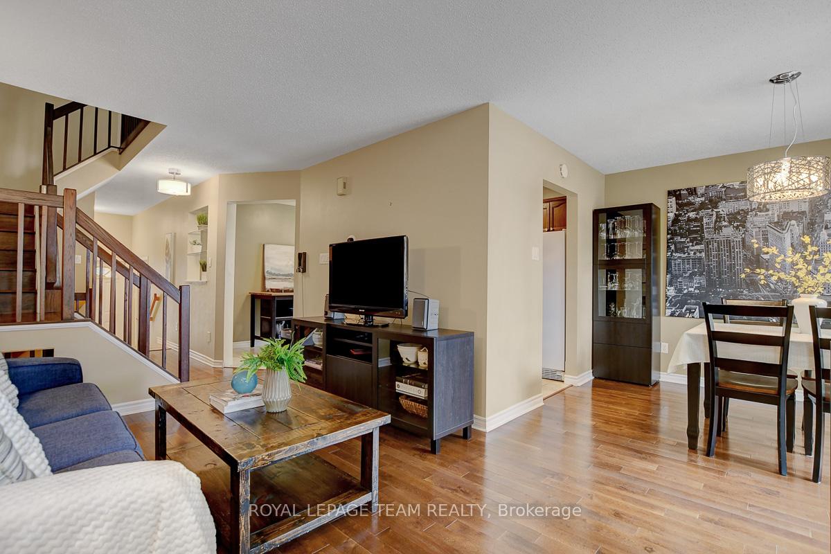 Photo 6 of 1471 Briarfield Crescent, Ottawa, Fallingbrook/Ridgemount — HOMEH