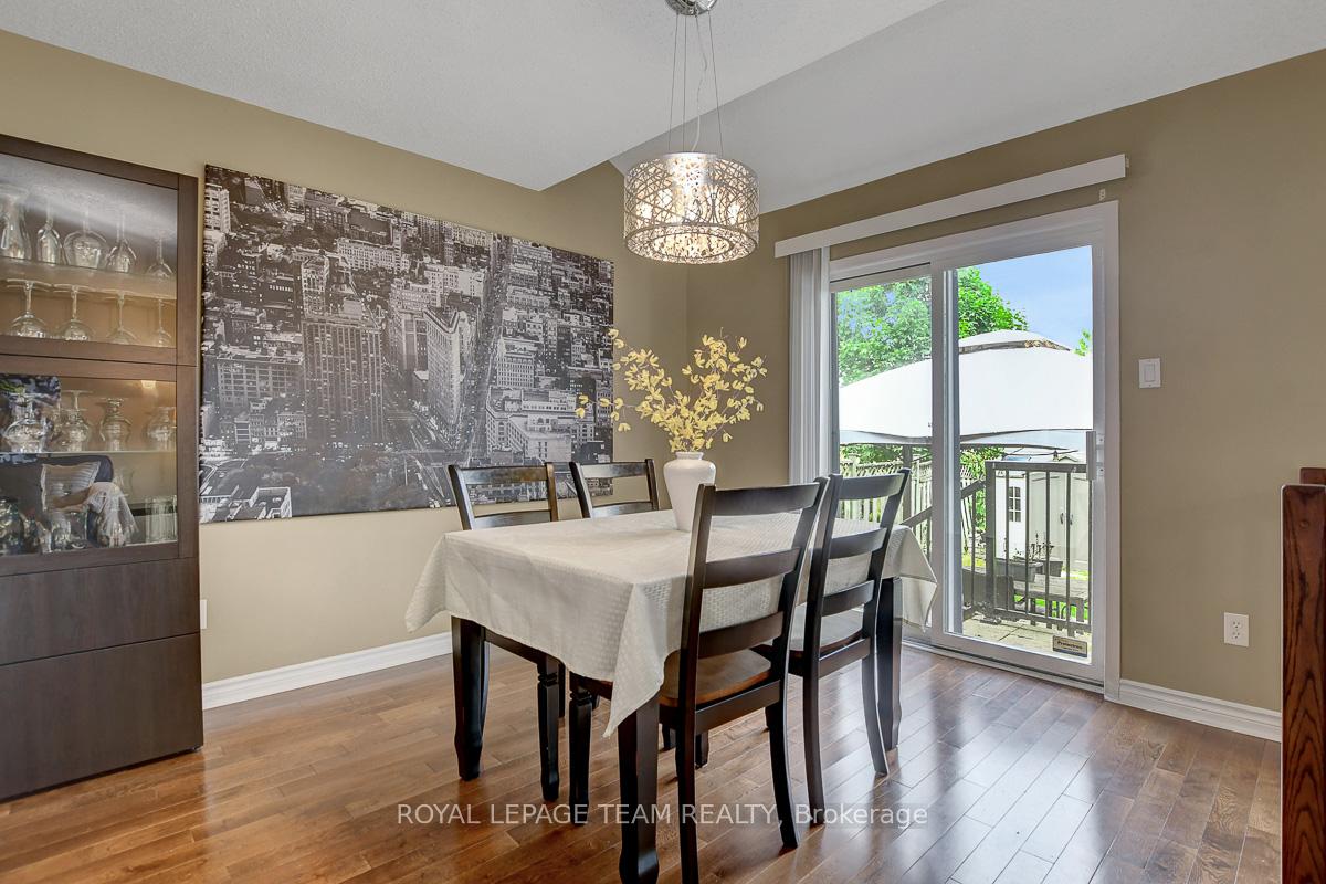 Photo 8 of 1471 Briarfield Crescent, Ottawa, Fallingbrook/Ridgemount — HOMEH