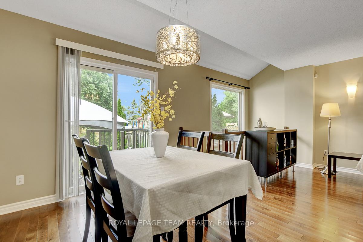 Photo 11 of 1471 Briarfield Crescent, Ottawa, Fallingbrook/Ridgemount — HOMEH