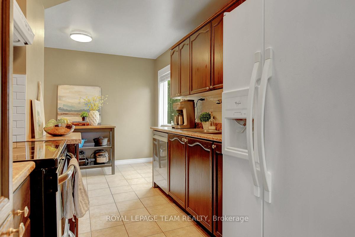 Photo 13 of 1471 Briarfield Crescent, Ottawa, Fallingbrook/Ridgemount — HOMEH