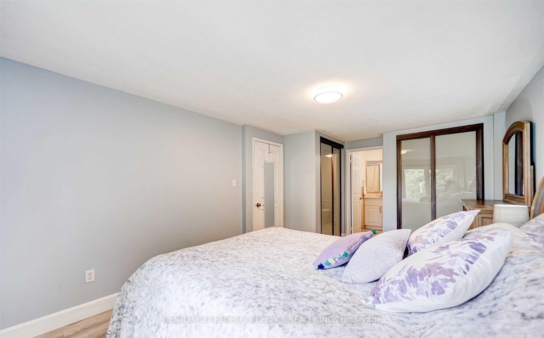 Photo 23 of 1162 Leewood Drive, Oakville, Glen Abbey — HOMEH