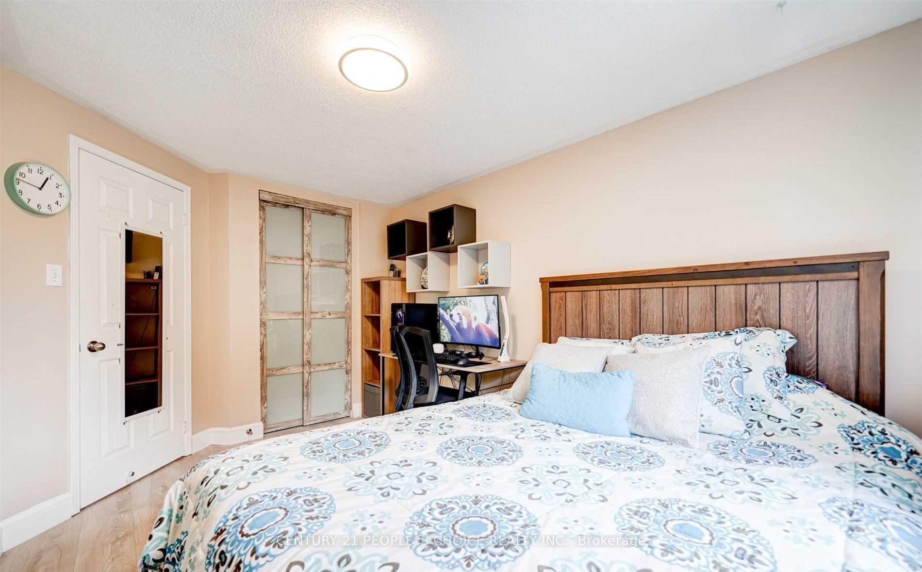 Photo 25 of 1162 Leewood Drive, Oakville, Glen Abbey — HOMEH