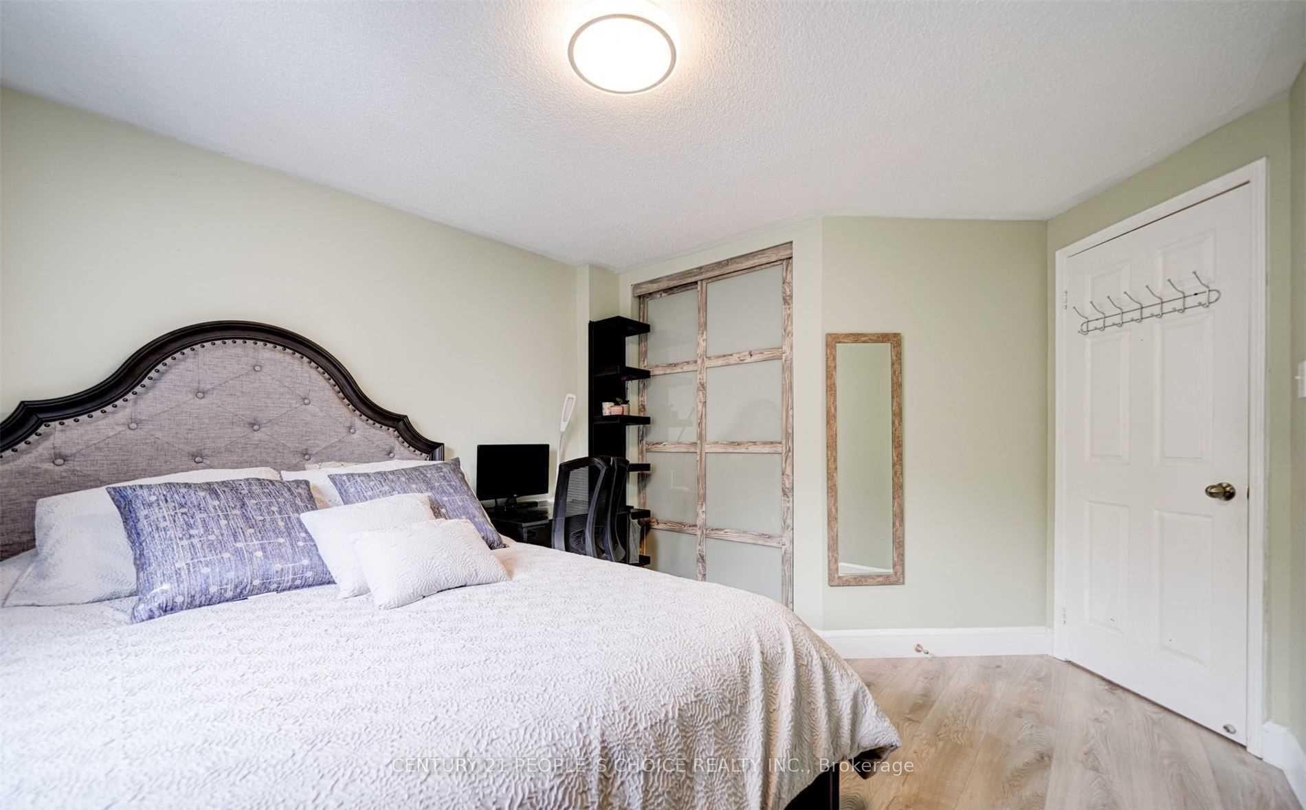 Photo 26 of 1162 Leewood Drive, Oakville, Glen Abbey — HOMEH