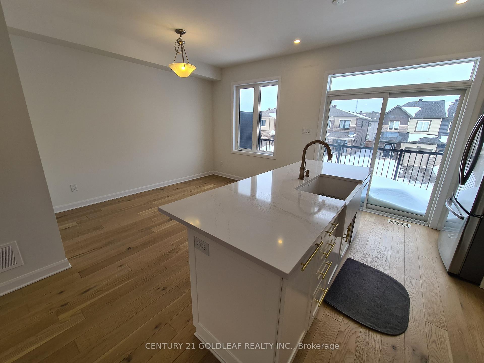 Photo 9 of 47 Lakepointe Drive, Ottawa, Avalon East — HOMEH