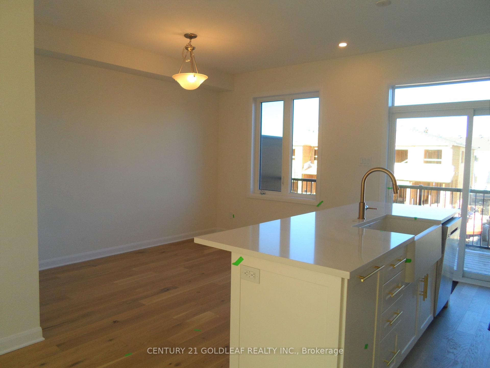 Photo 13 of 47 Lakepointe Drive, Ottawa, Avalon East — HOMEH