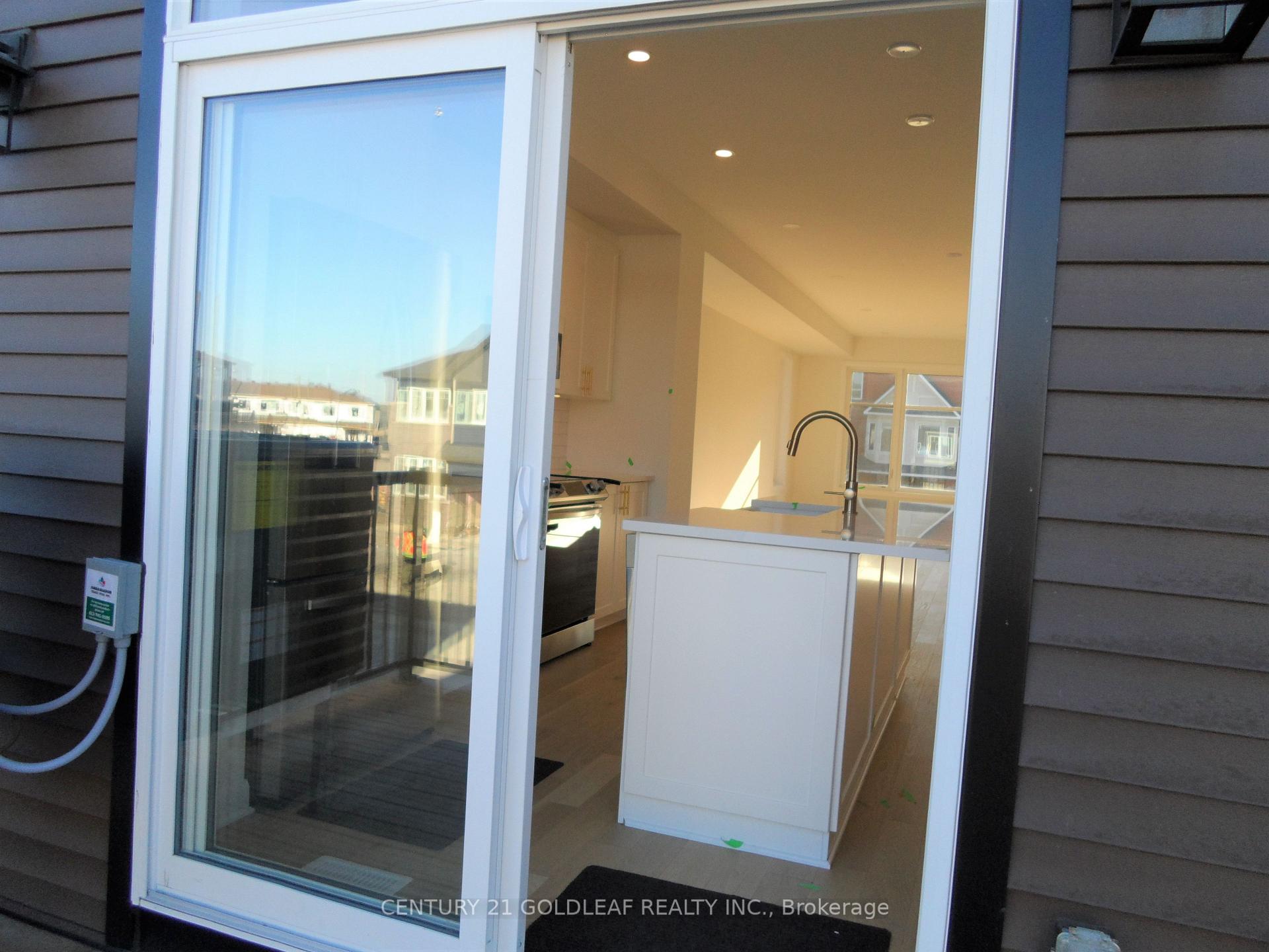 Photo 16 of 47 Lakepointe Drive, Ottawa, Avalon East — HOMEH