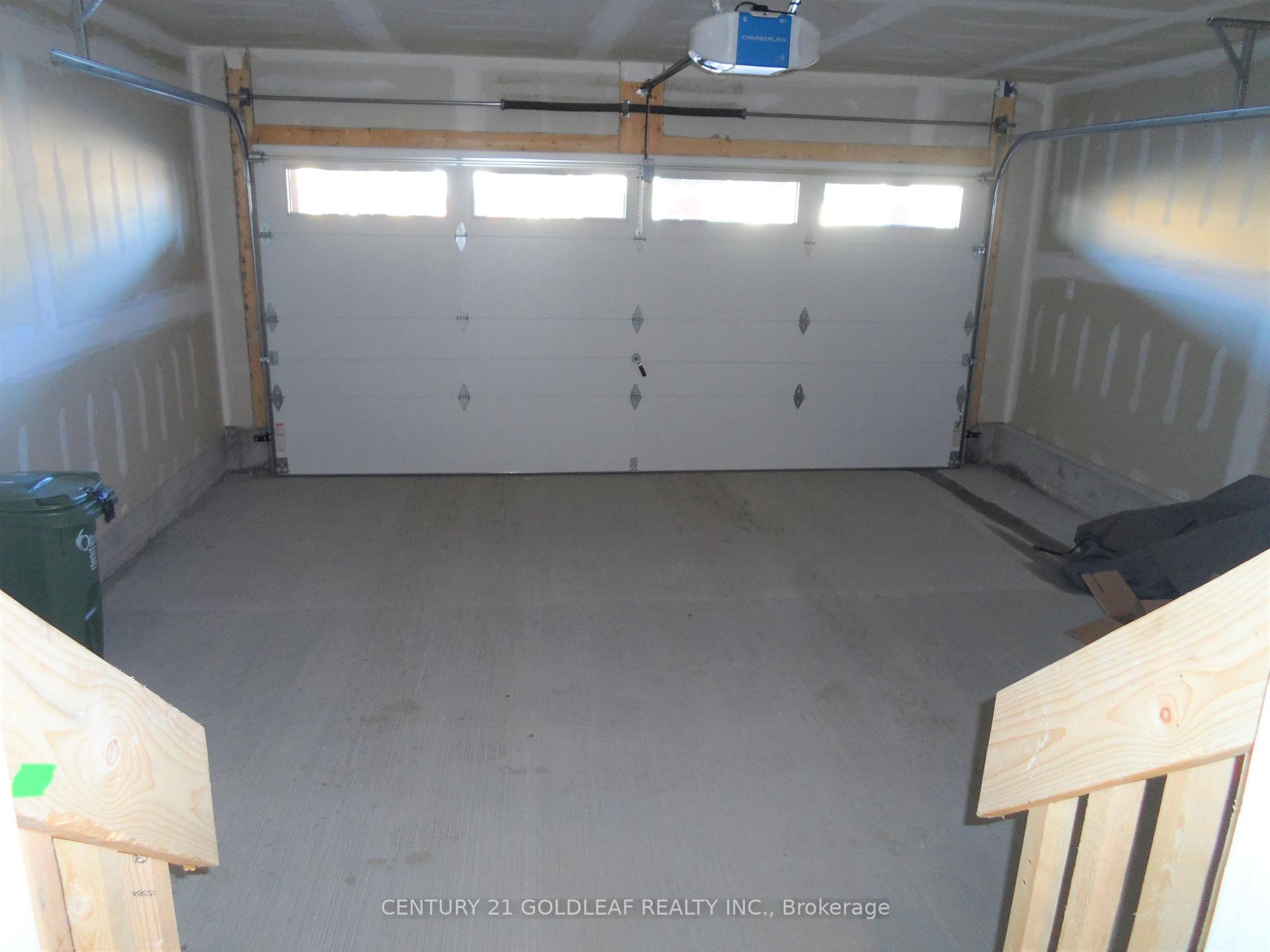 Photo 33 of 47 Lakepointe Drive, Ottawa, Avalon East — HOMEH