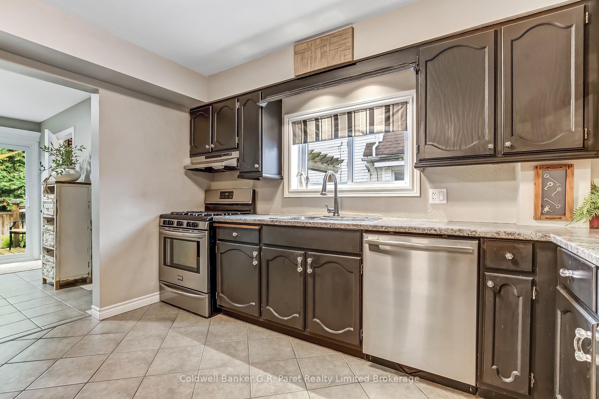 Photo 5 of 93 King Lane, Norfolk, Simcoe — HOMEH
