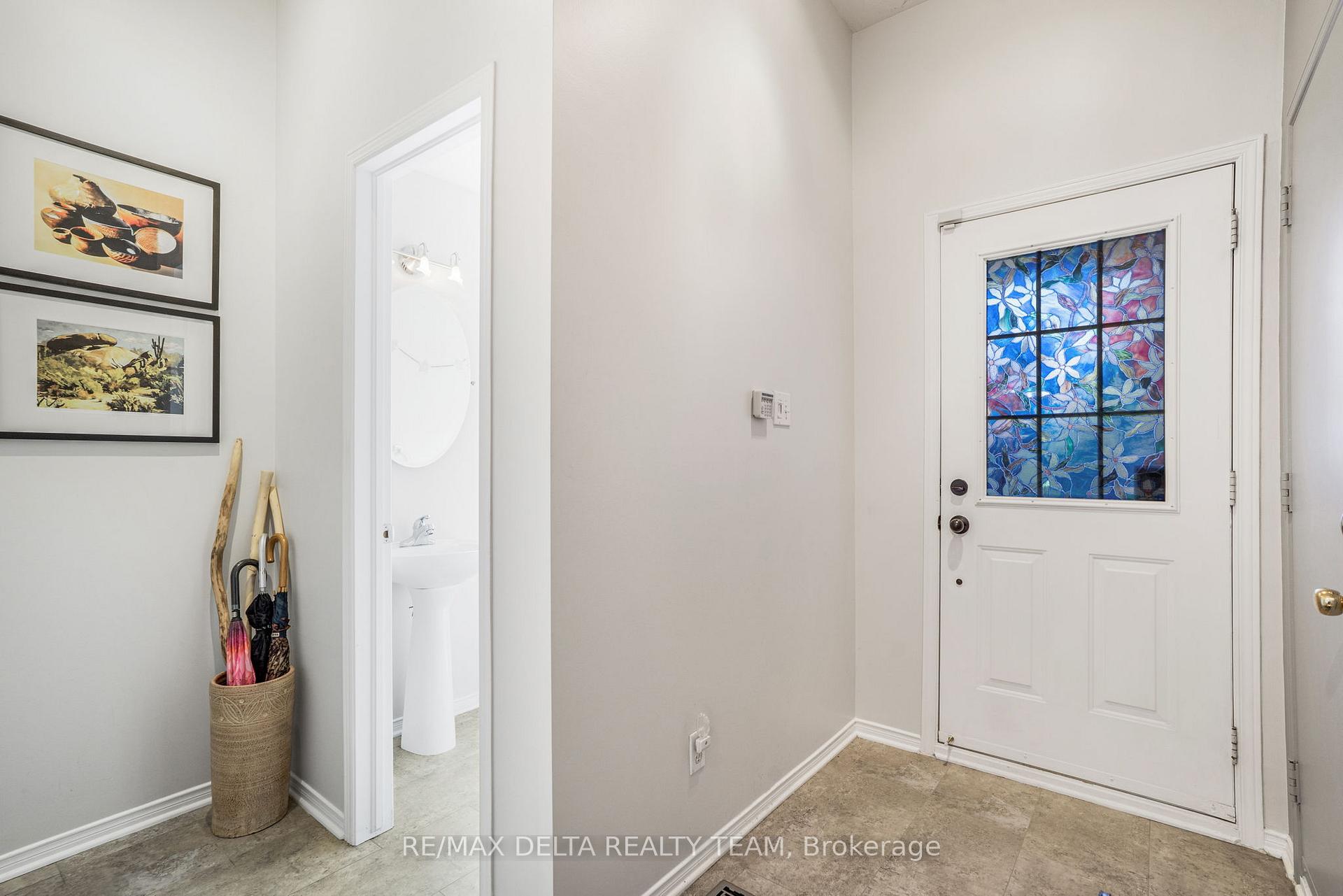 Photo 4 of 6320 Sablewood Place, Ottawa, Chapel Hill — HOMEH
